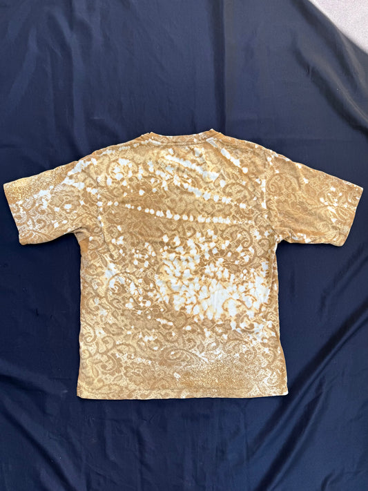 Rooted shape patch bleach lace dyed t-shirt