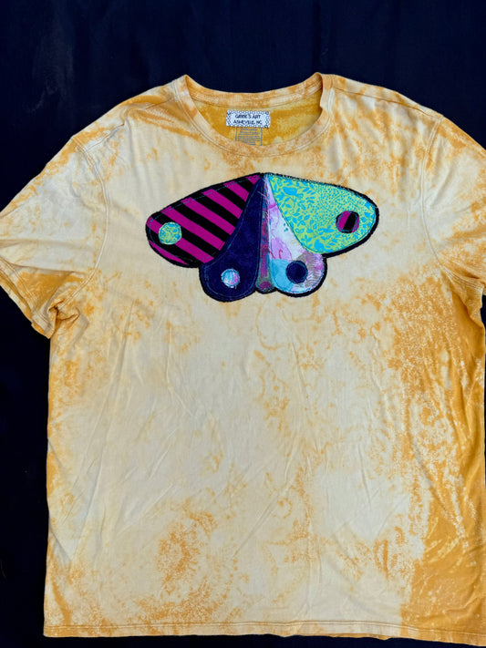 Moth patch bleach lace dyed t-shirt