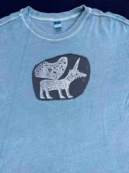 Unicorn butterfly patch t-shirt