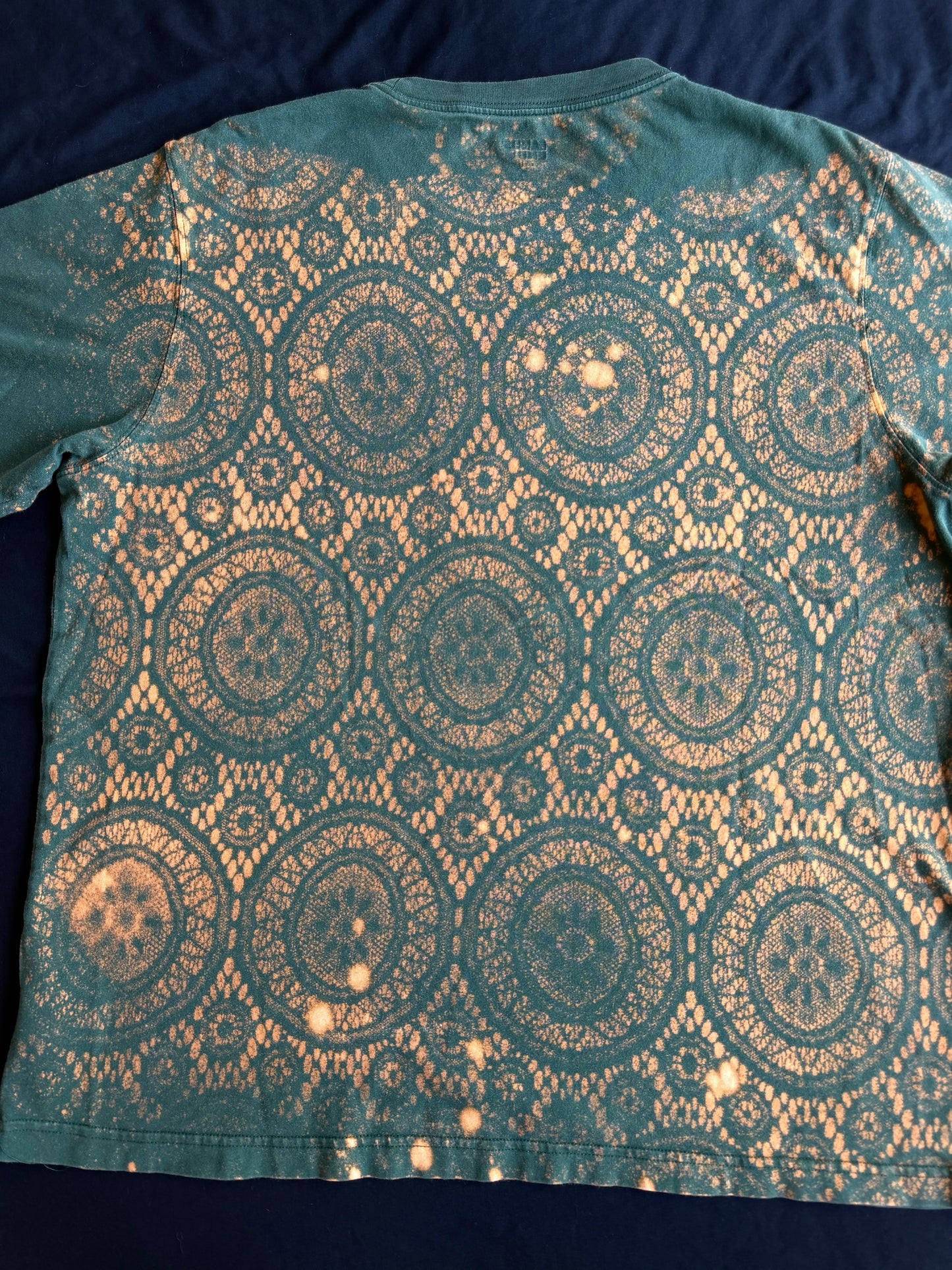 Expansion patch bleach dyed t-shirt