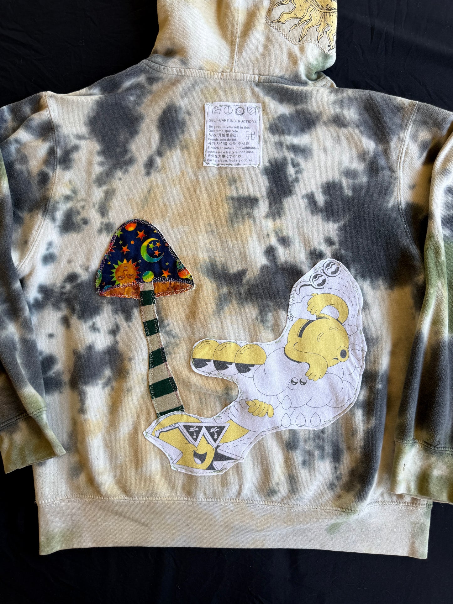 Bonnaroo frog & sun hoodie