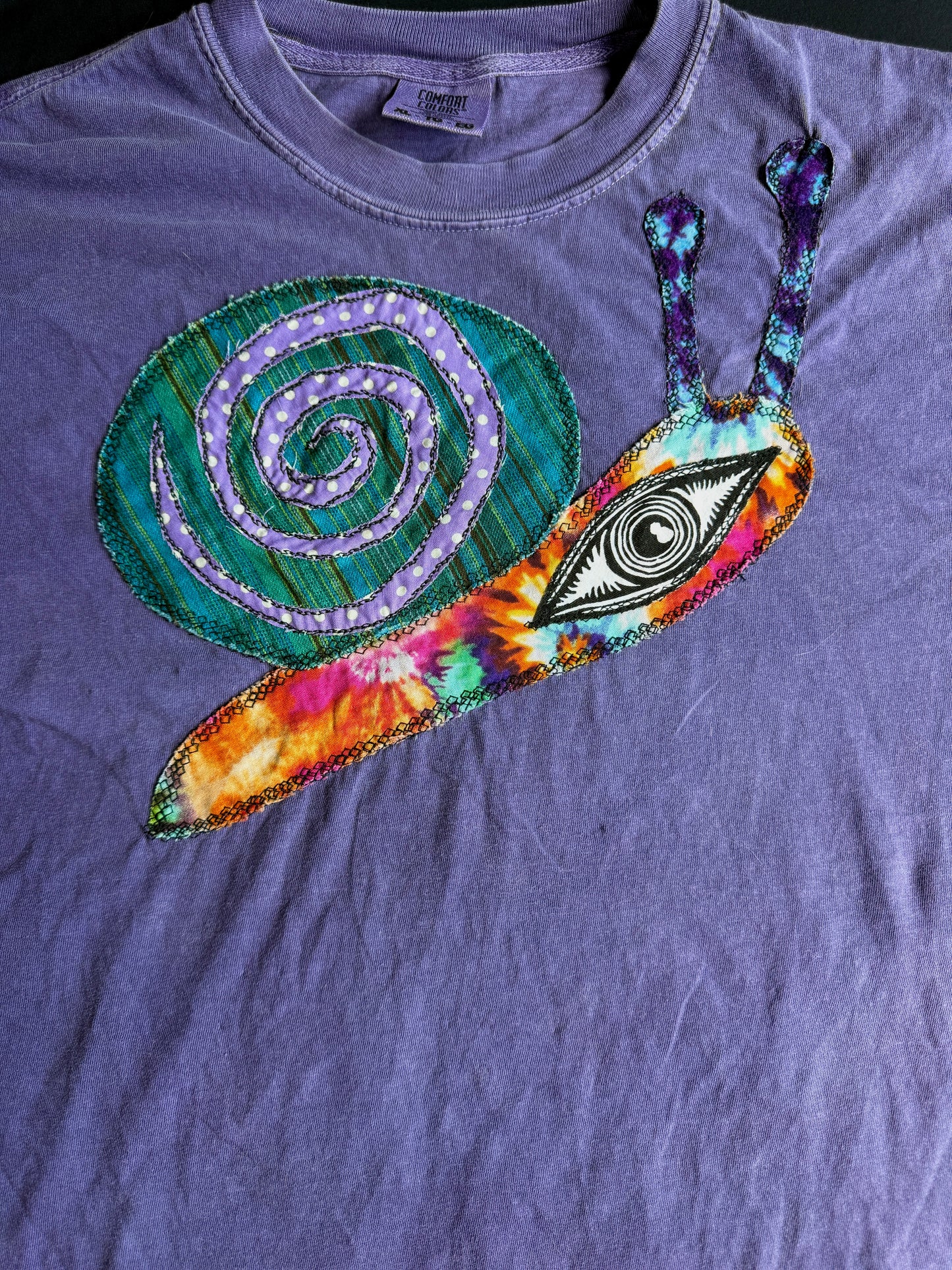 Snail + shape patch shirt