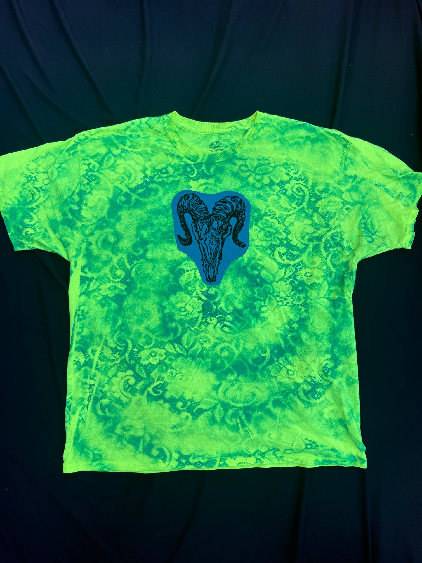 All seeing billy skull spiral spray t shirt