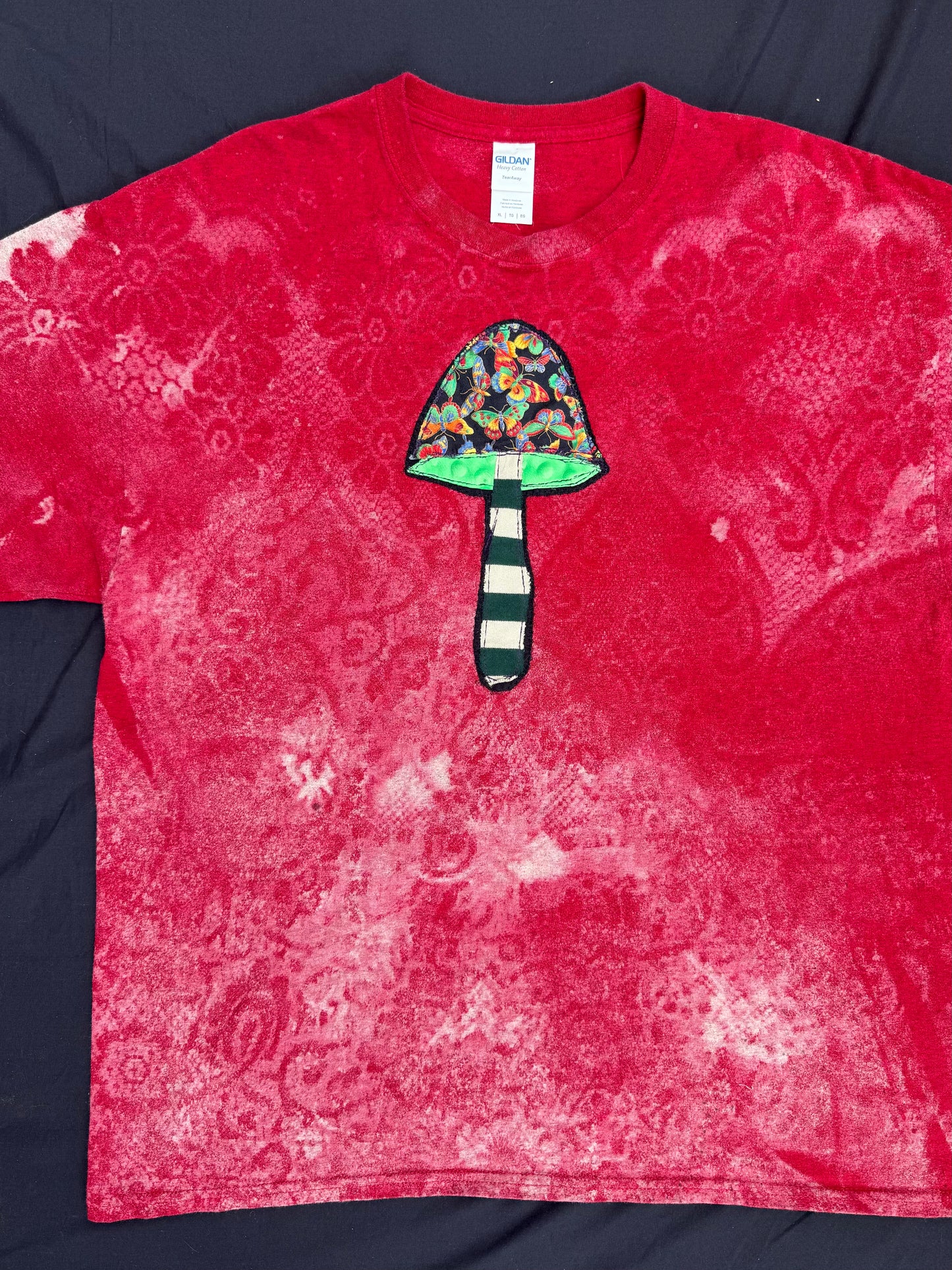 Mushroom patch bleach lace dyed t-shirt