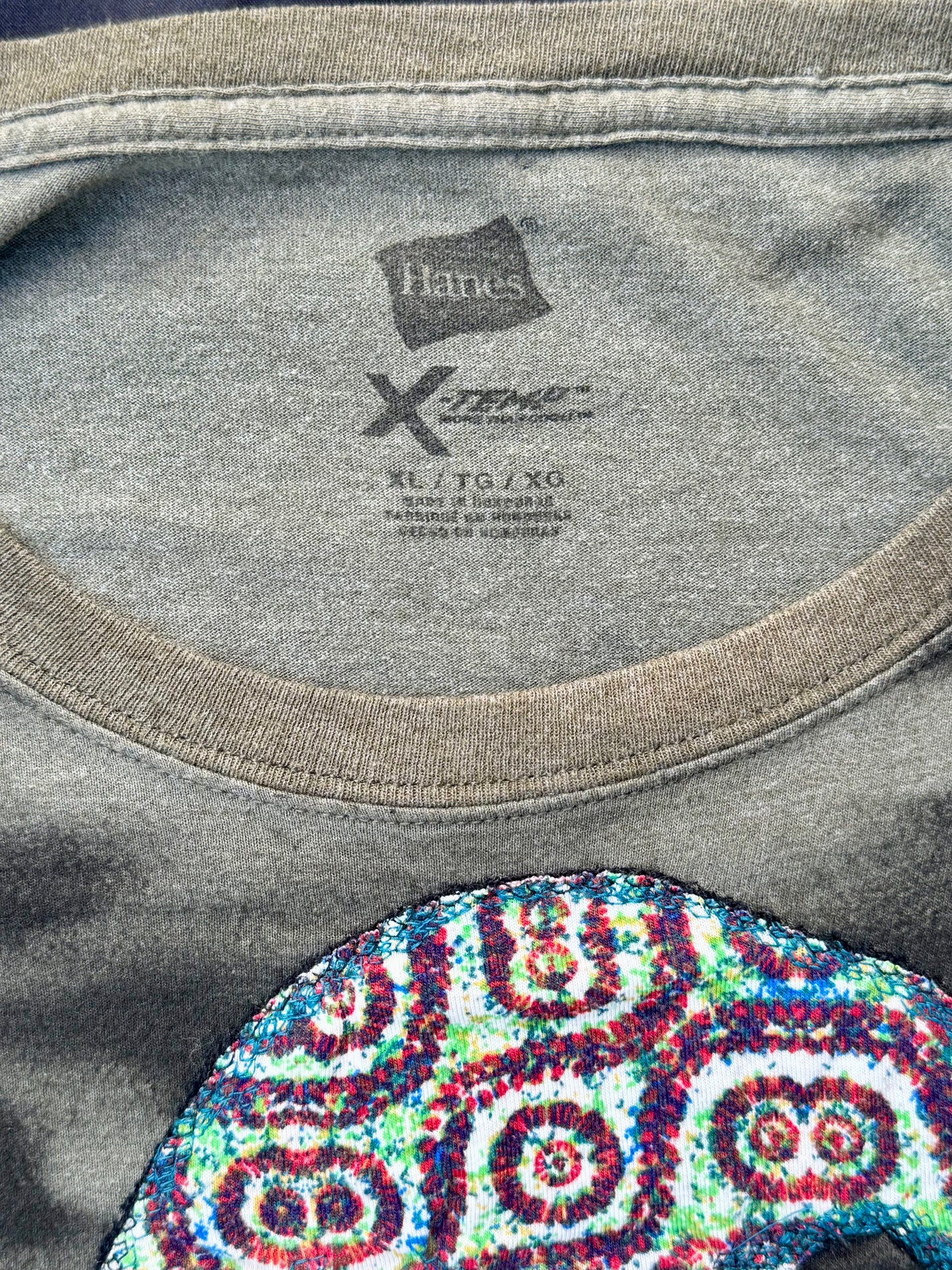 Skull chain spray painted shirt