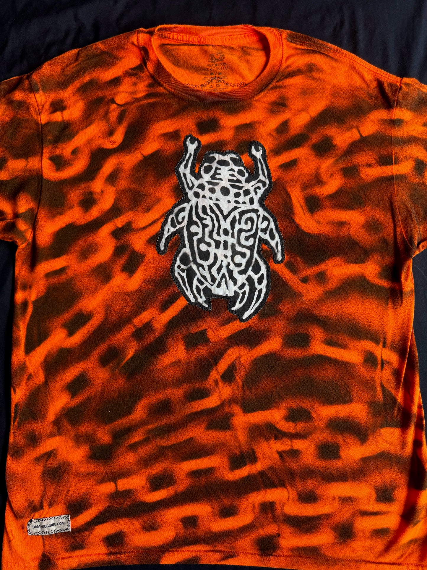 Beetle chain t-shirt