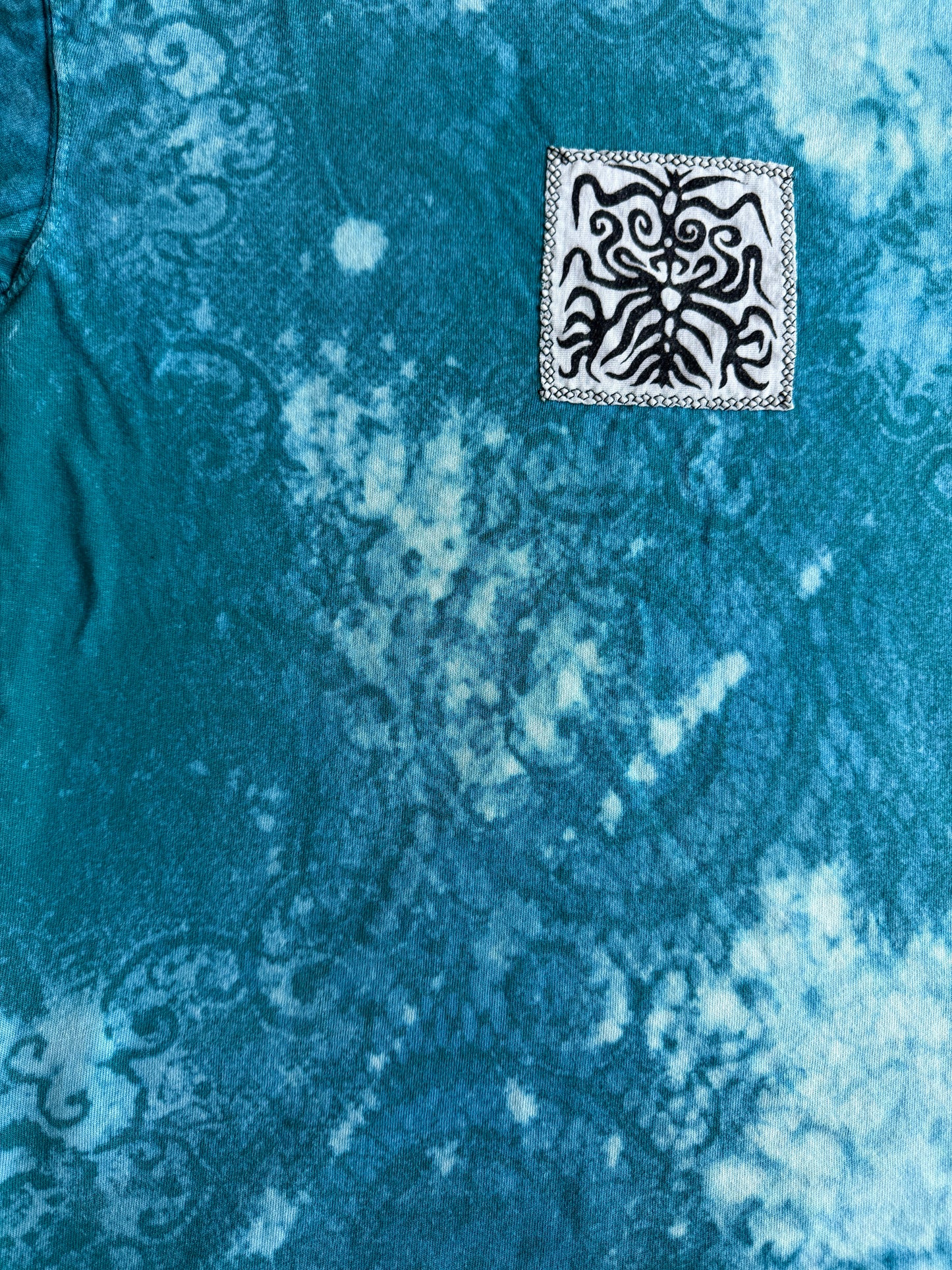 Expansion + Growing legs patch bleach dyed t-shirt