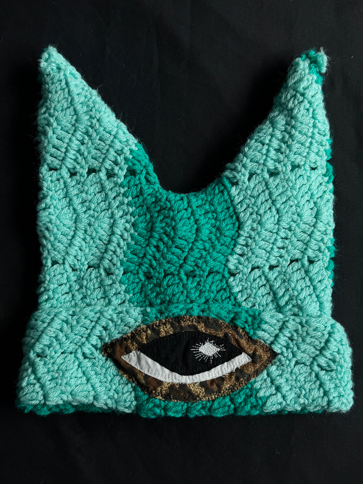 Crochet eyeball hat