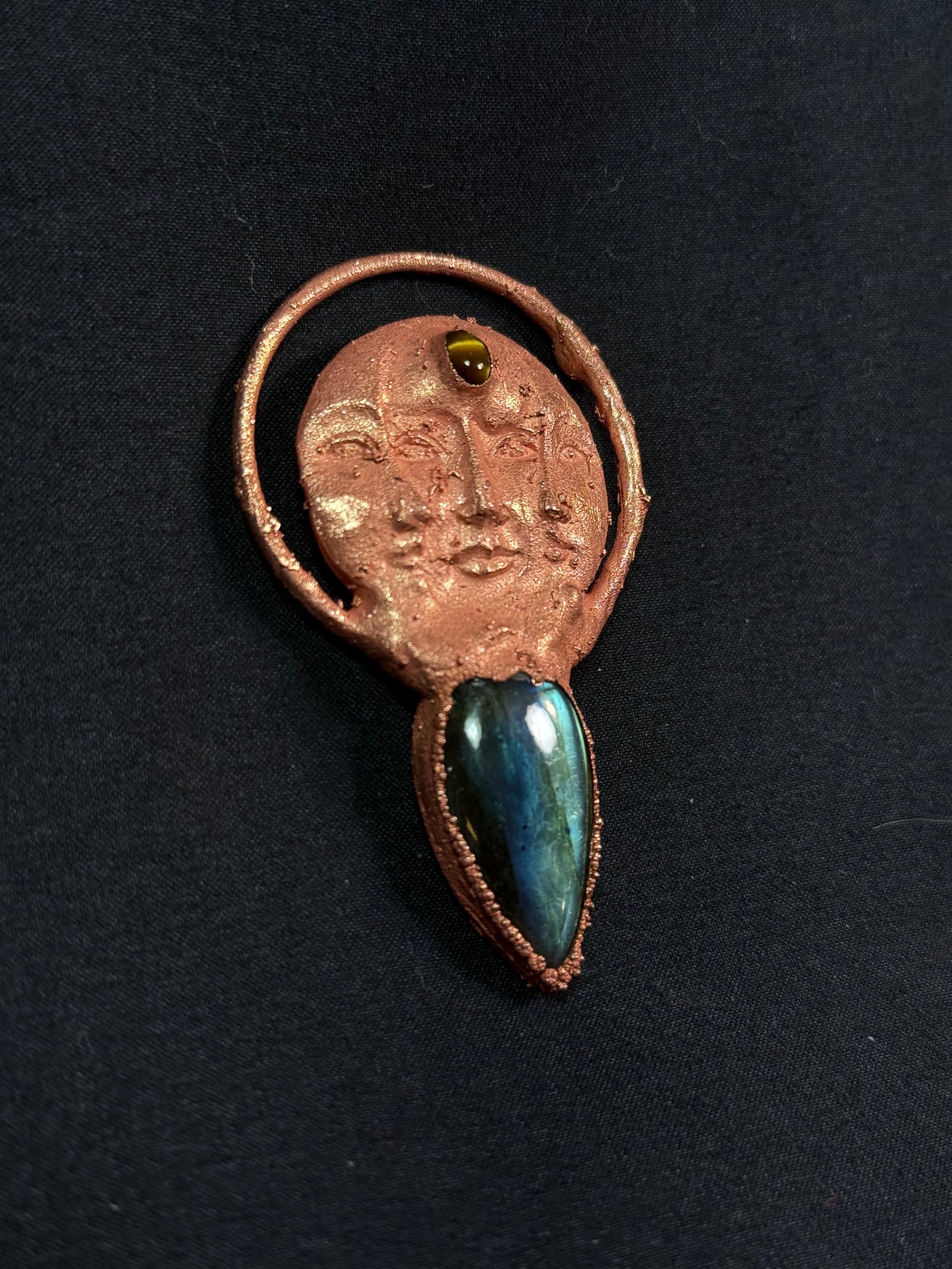 The sun and moon labradorite amulet