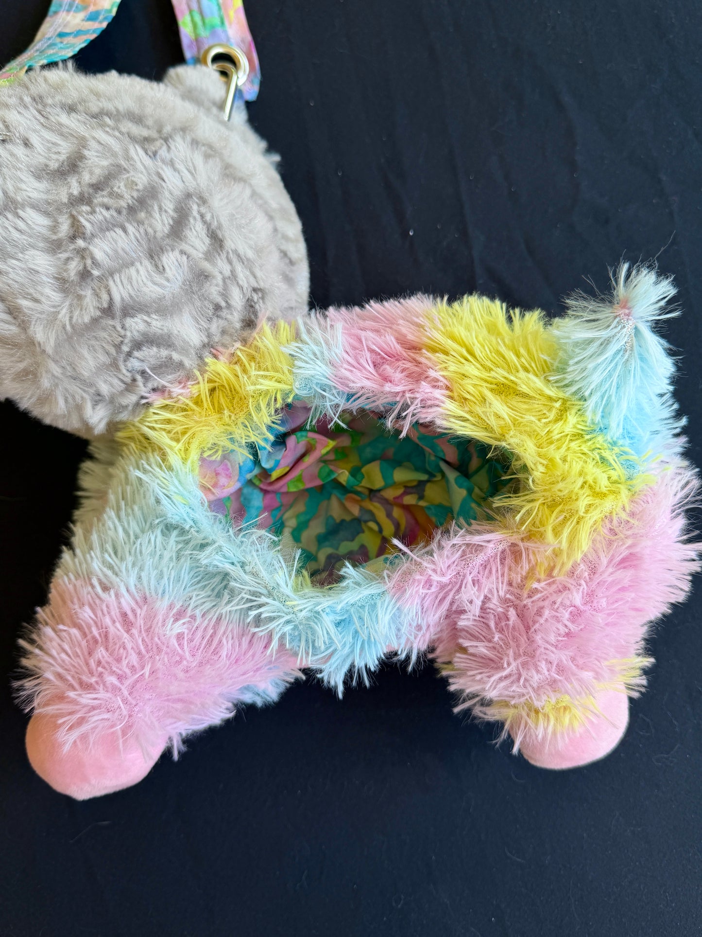 Cat + llama hybrid side bag