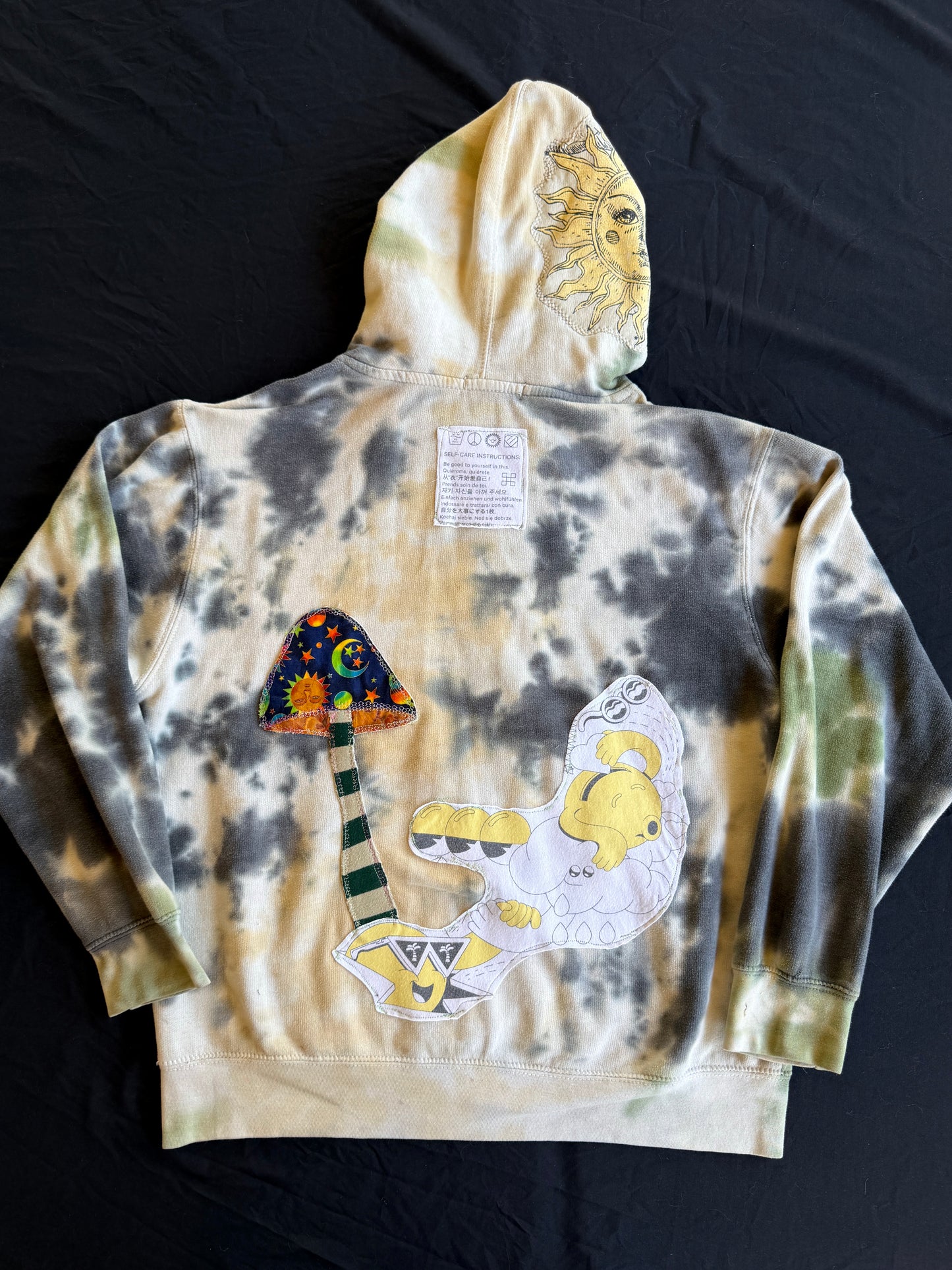 Bonnaroo frog & sun hoodie