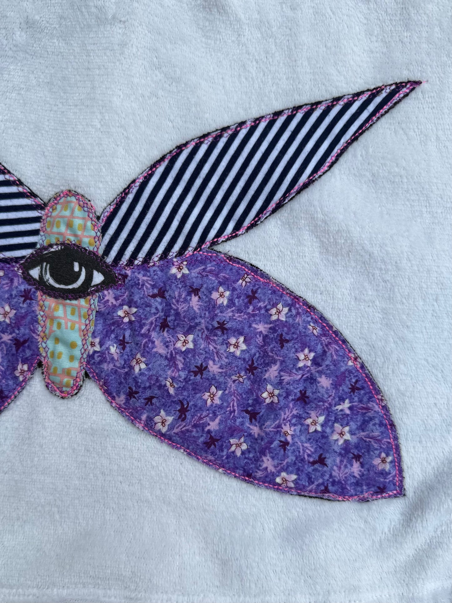 Cropped butterfly patch sweatshirt