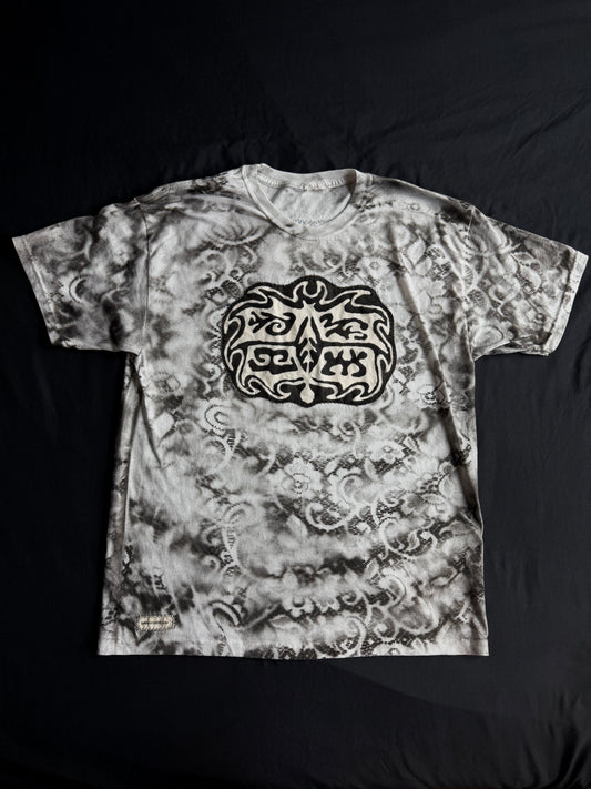 Shape swirl lace t-shirt