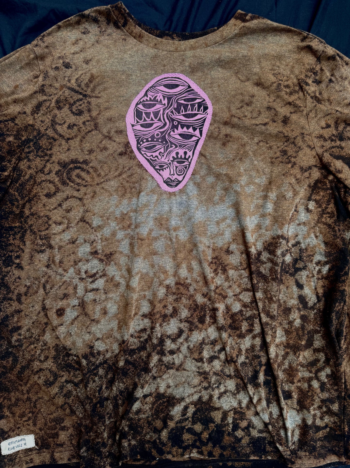 Face patch bleach dyed t shirt