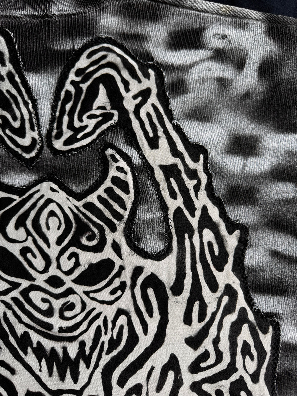 Gargoyle chain crewneck