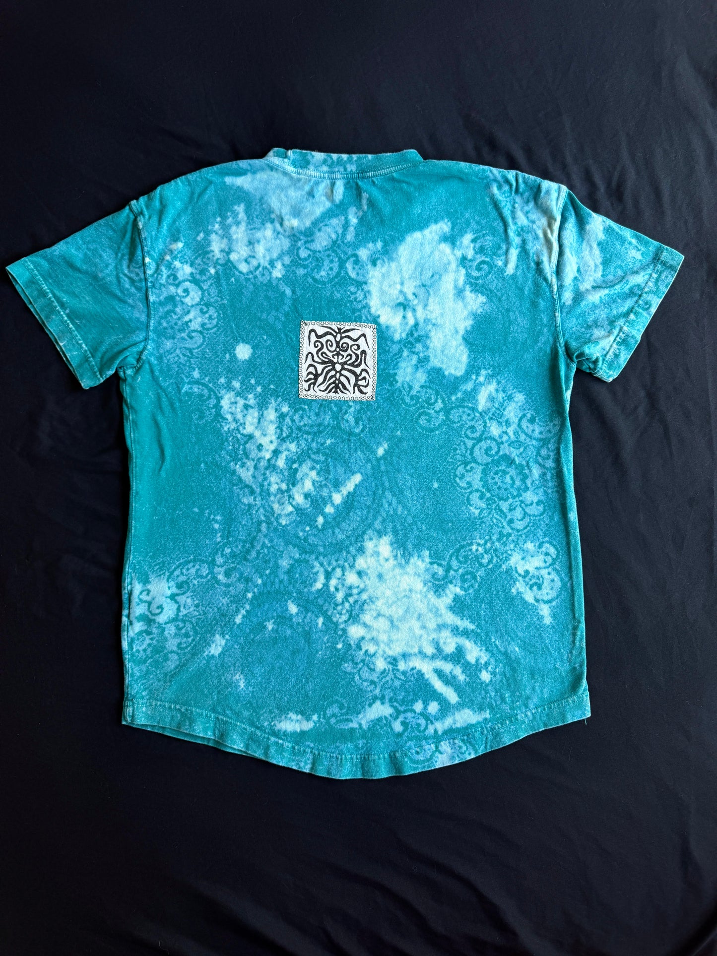 Expansion + Growing legs patch bleach dyed t-shirt