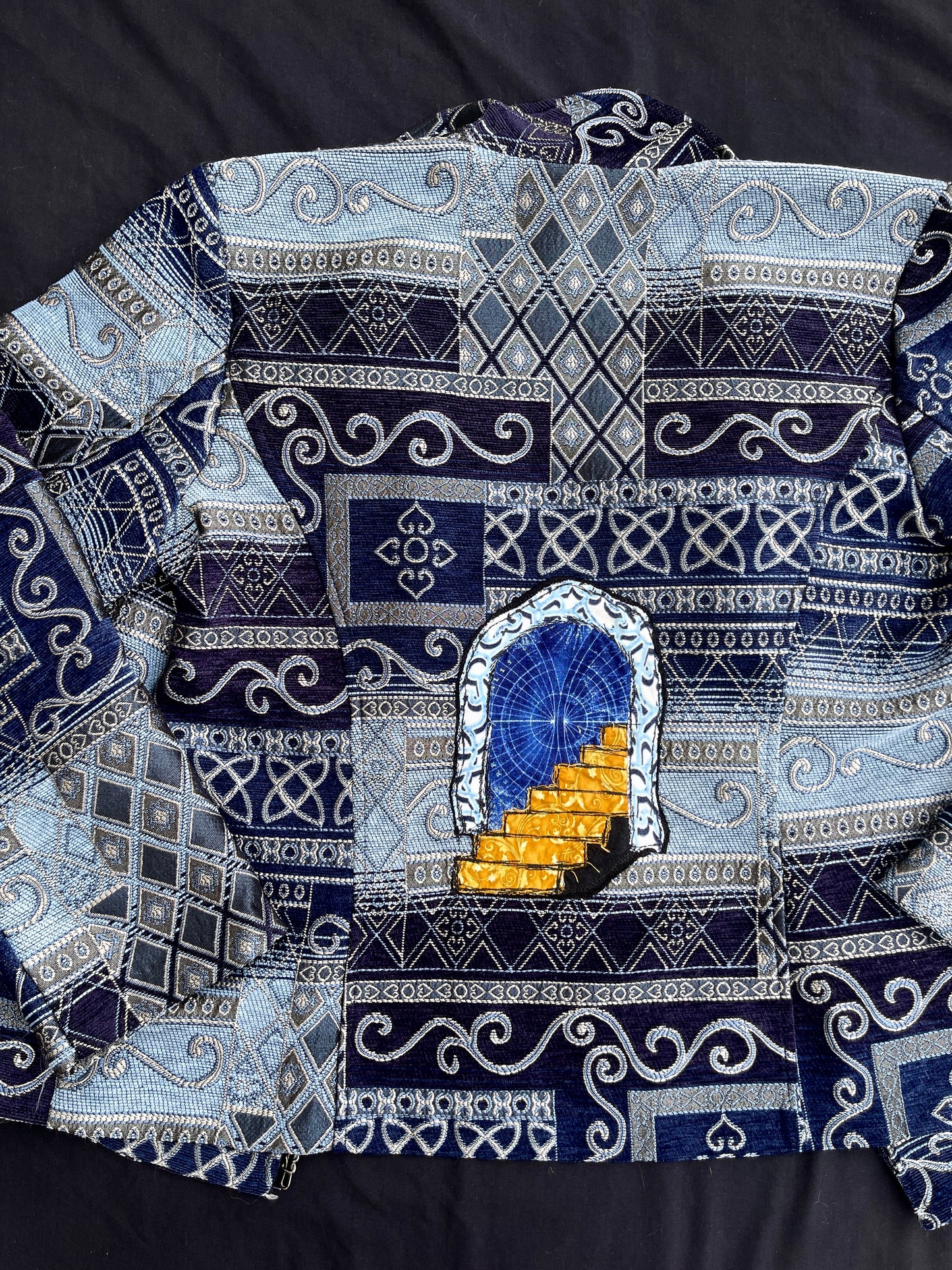 Portal swirl jacket