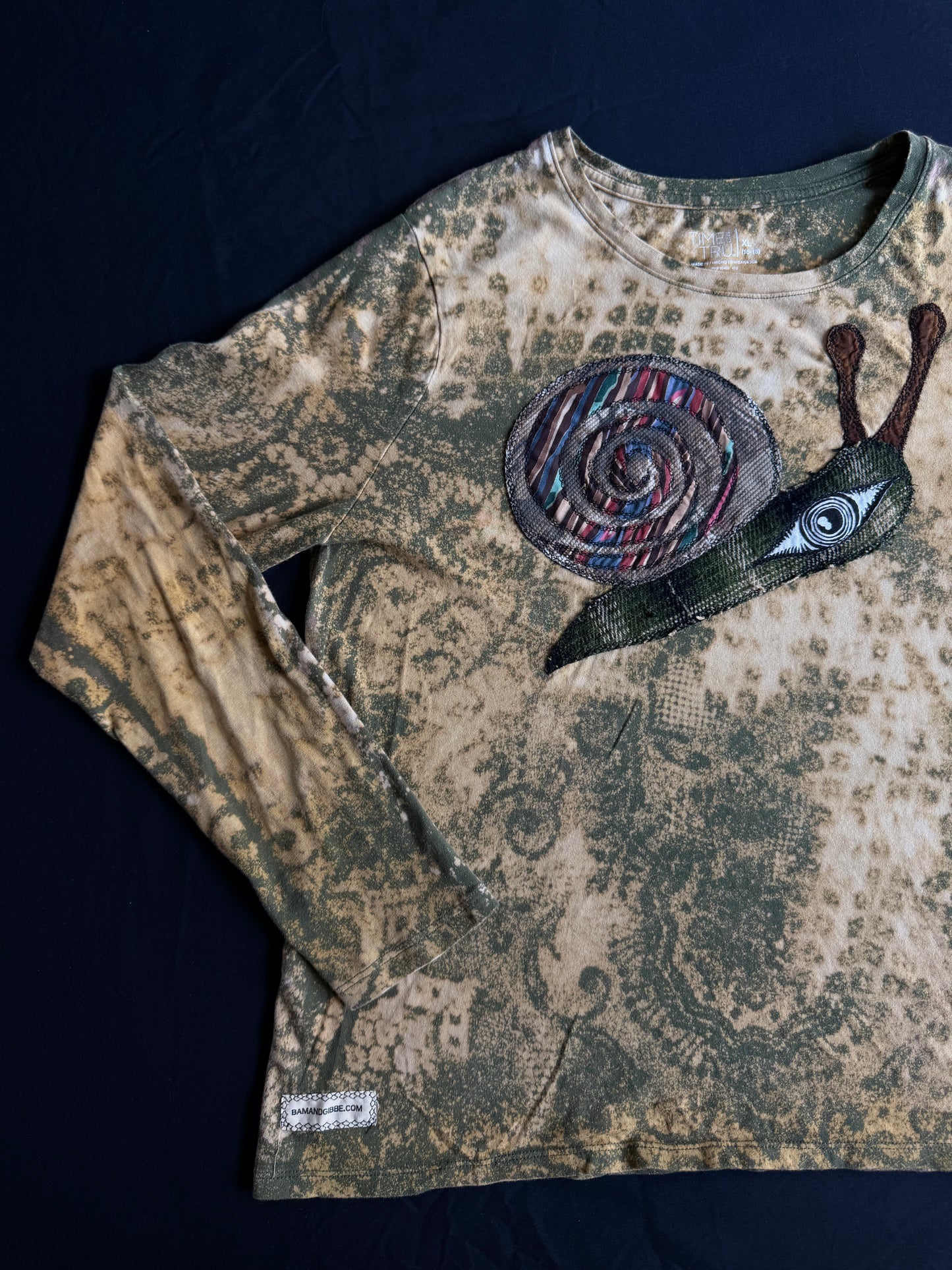 Snail bleach dyed long sleeve