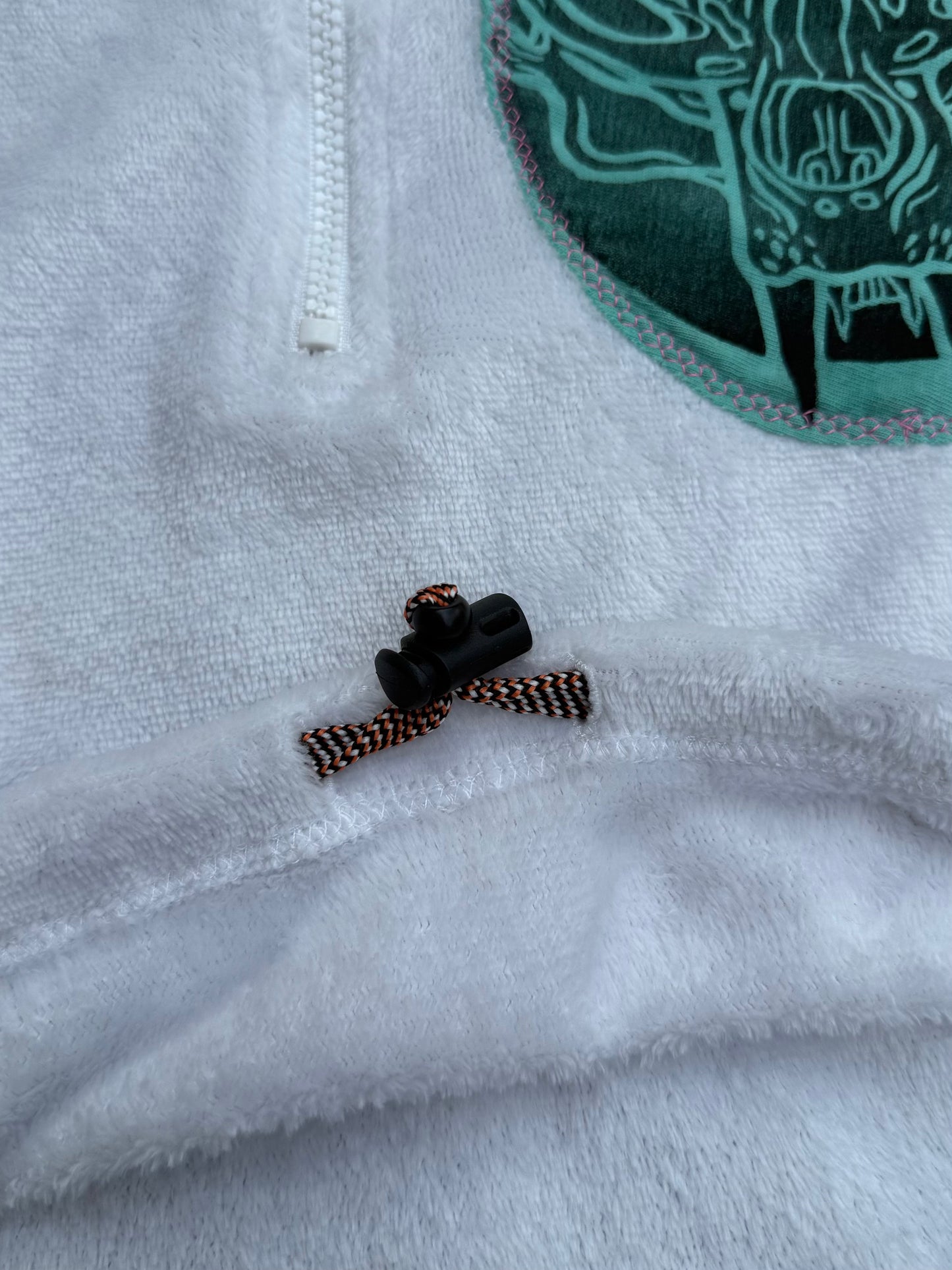 Cropped butterfly patch sweatshirt