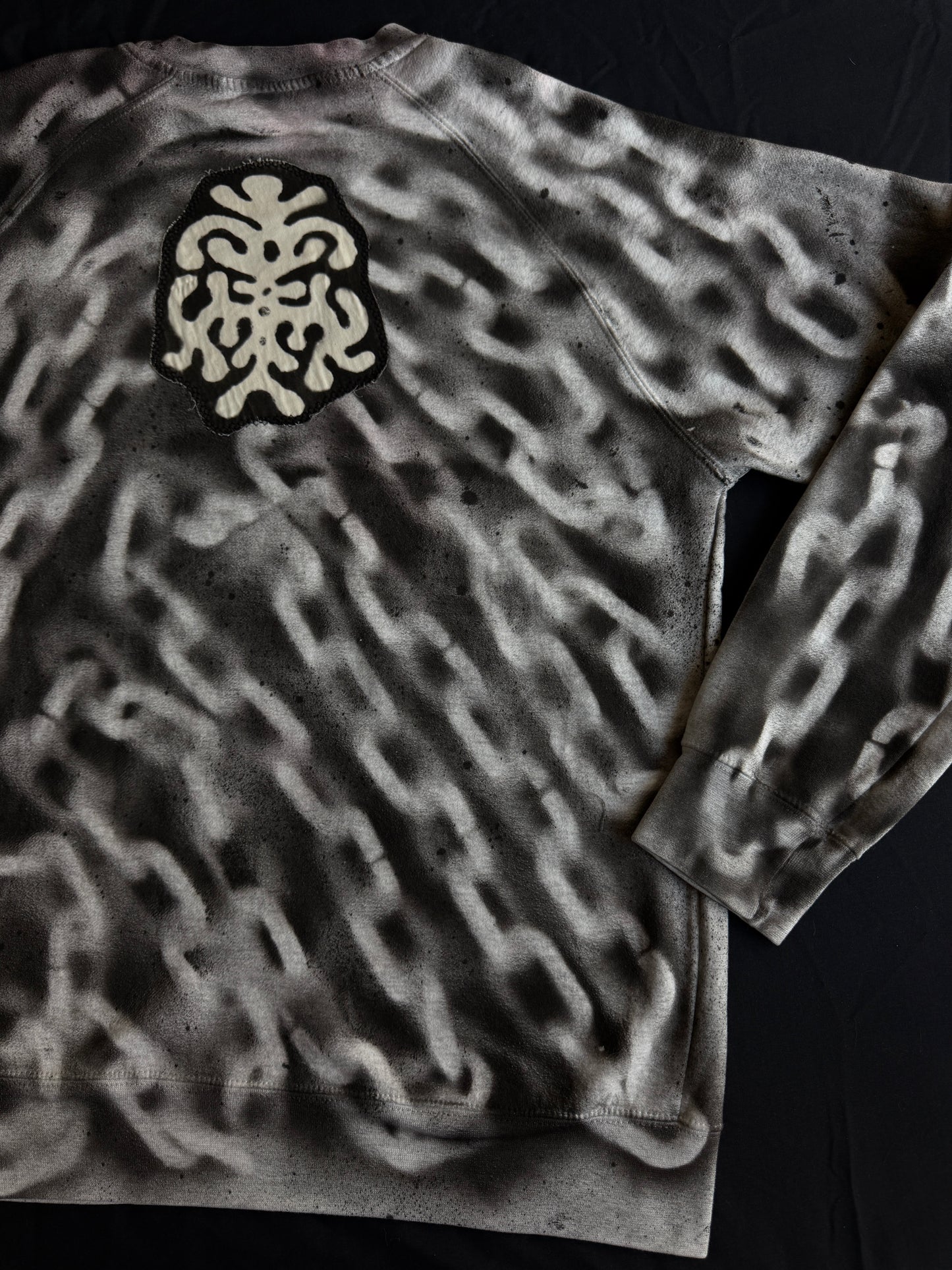 Butterfly chain crewneck