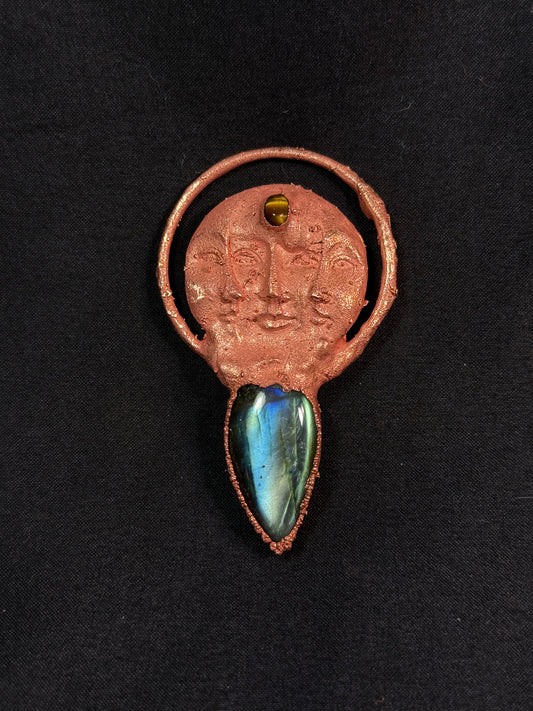 The sun and moon labradorite amulet