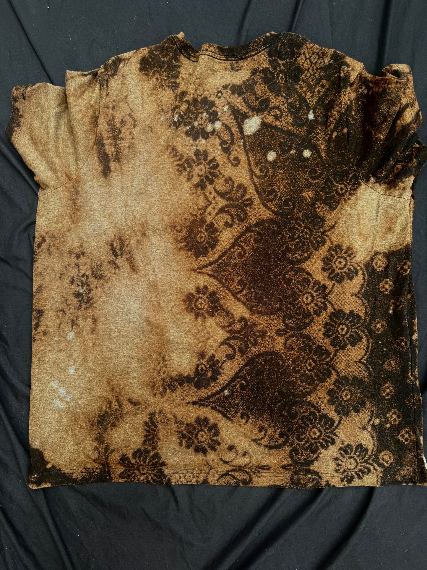Face patch bleach dyed t shirt