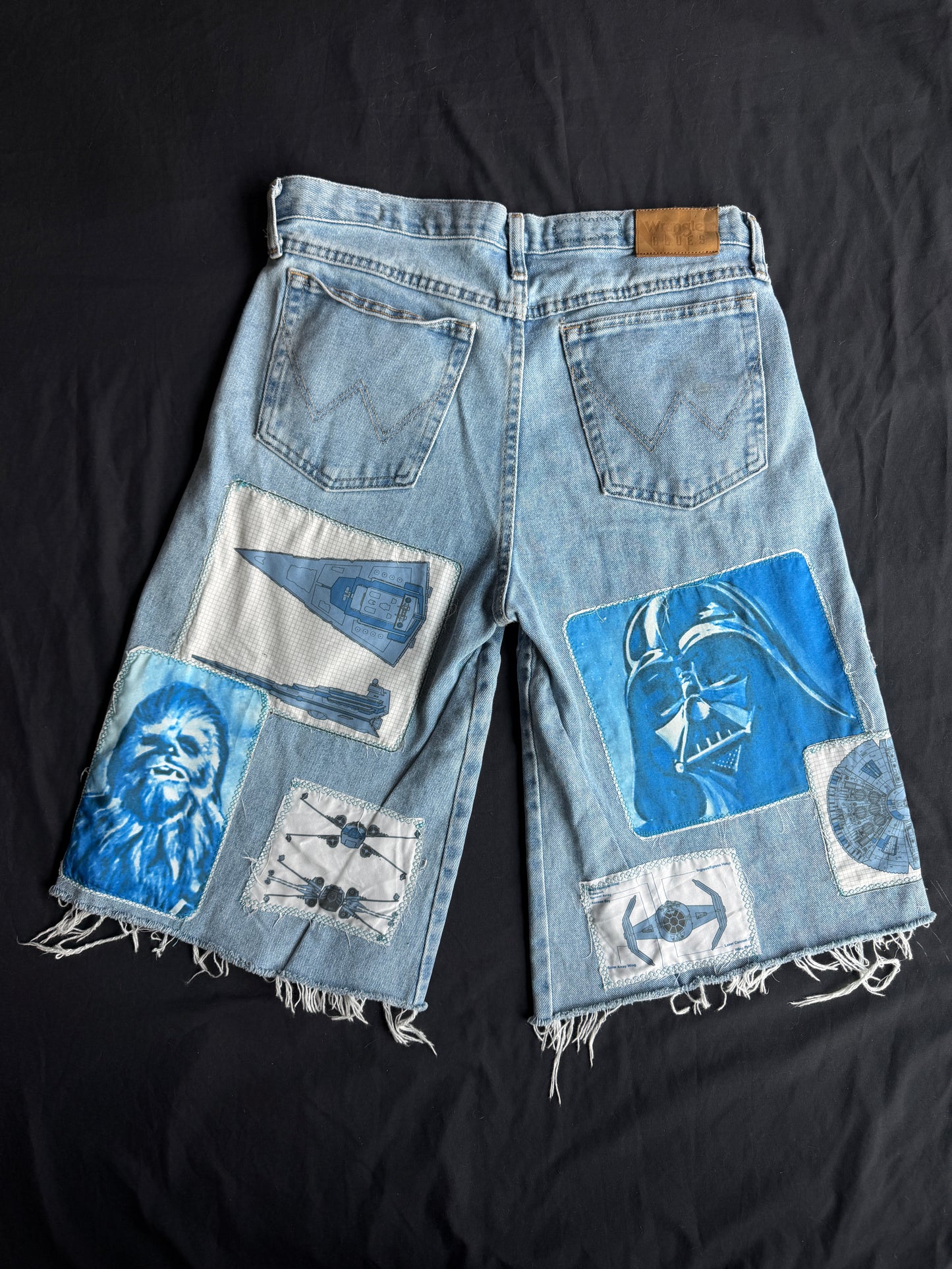 Star Wars 3/4 jean shorts