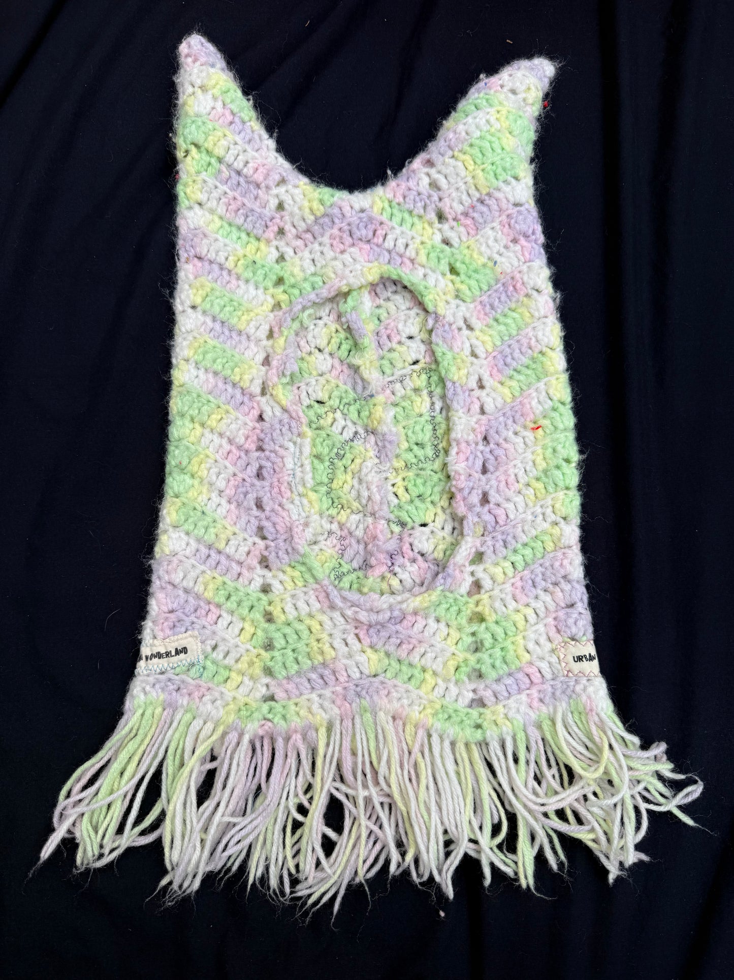 Crochet mask with tipper ?