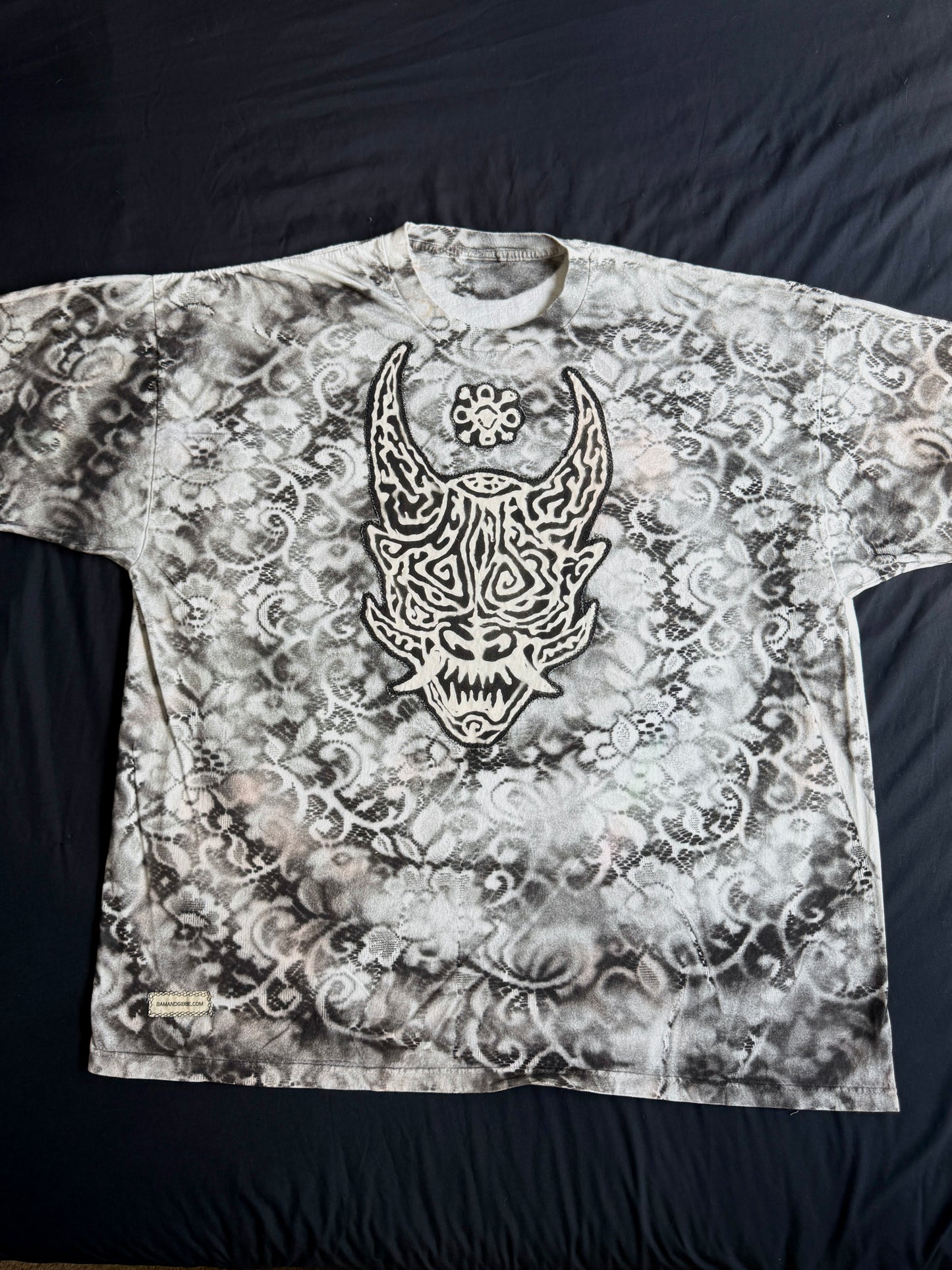 ONI swirl lace t-shirt