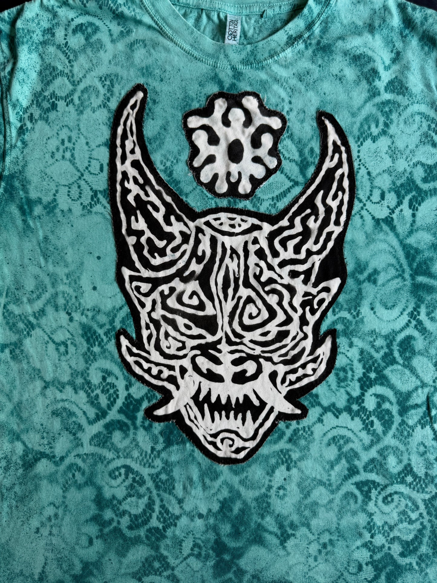 ONI swirl lace t-shirt
