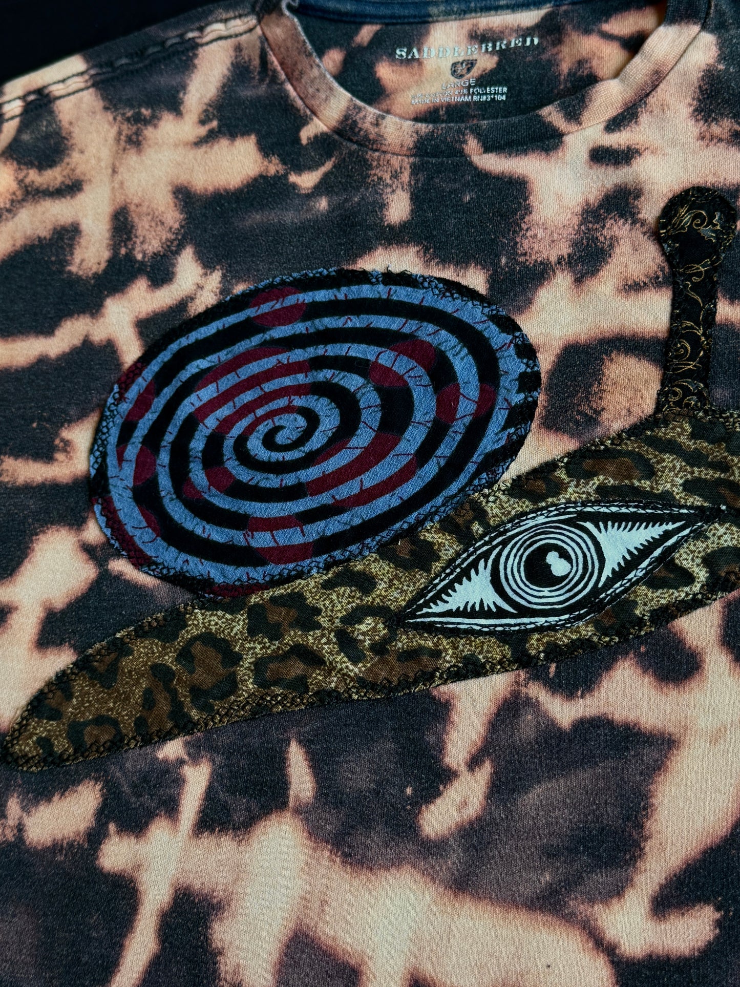 Snail eye lightweight crewneck