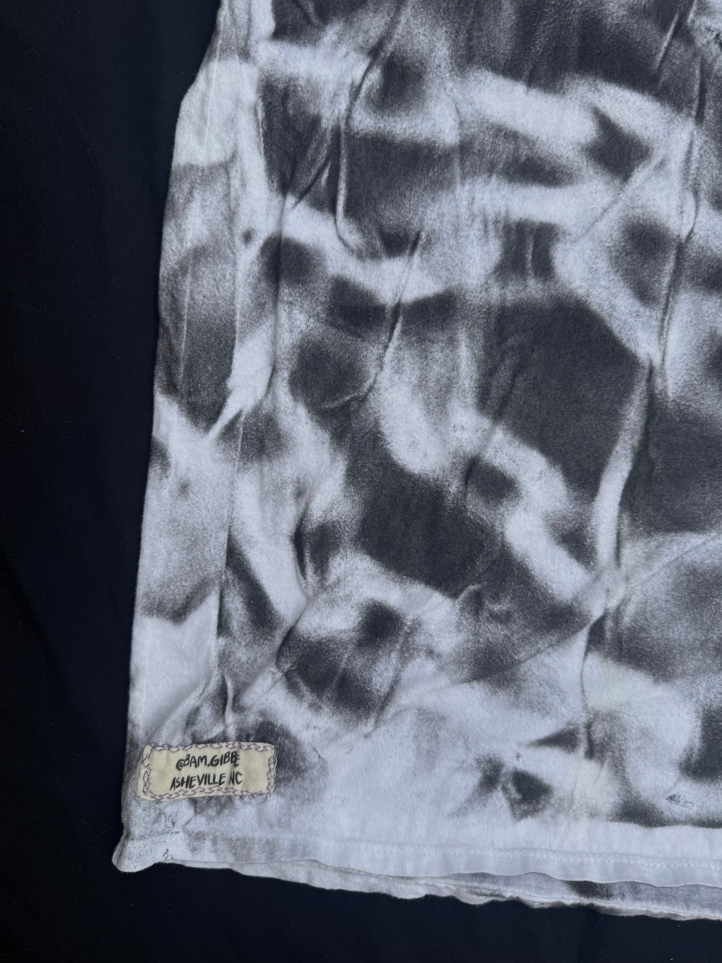 All seeing billy skull chain sprayed t shirt