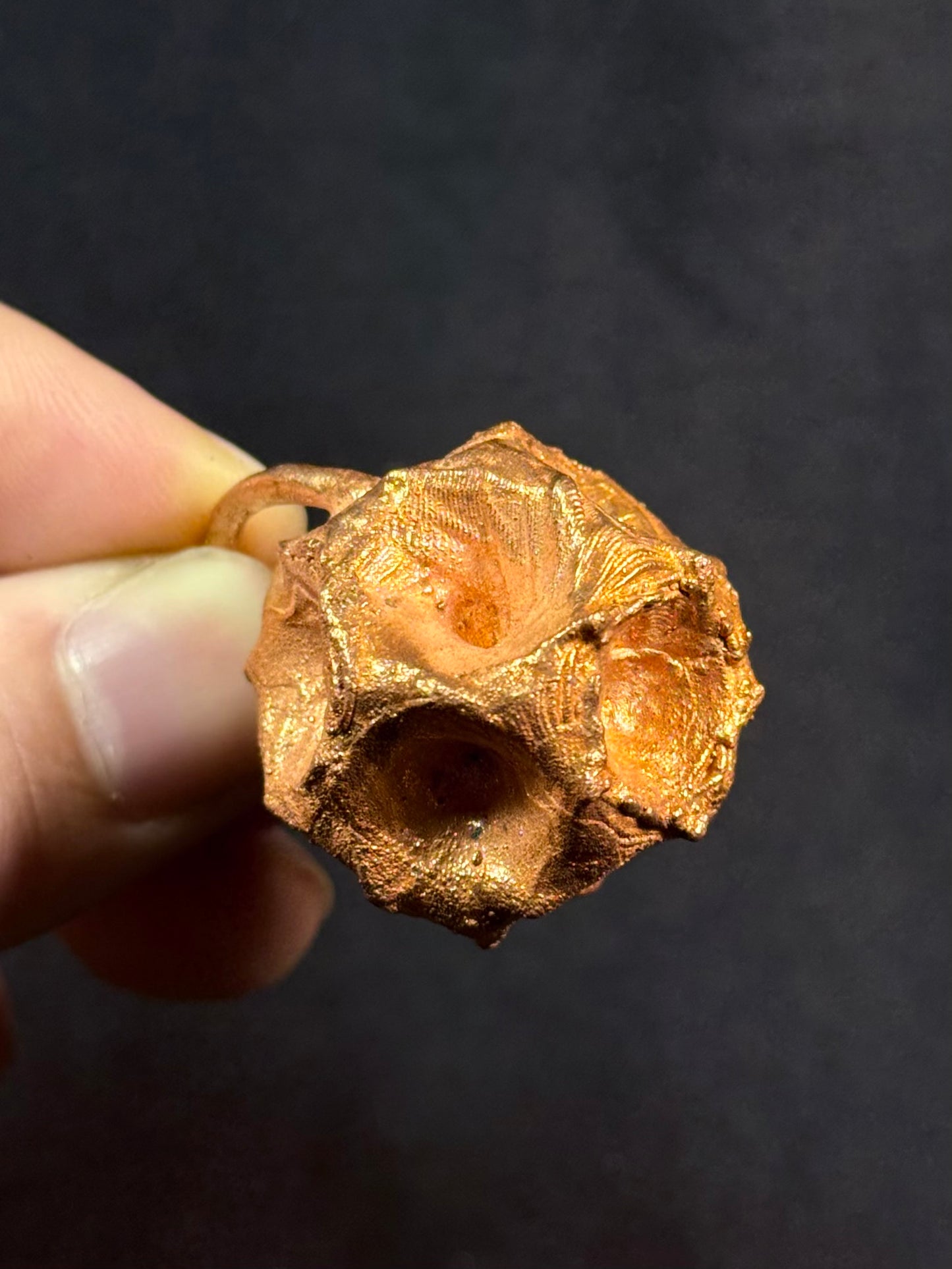 Tessellated rose star sapphire amulet