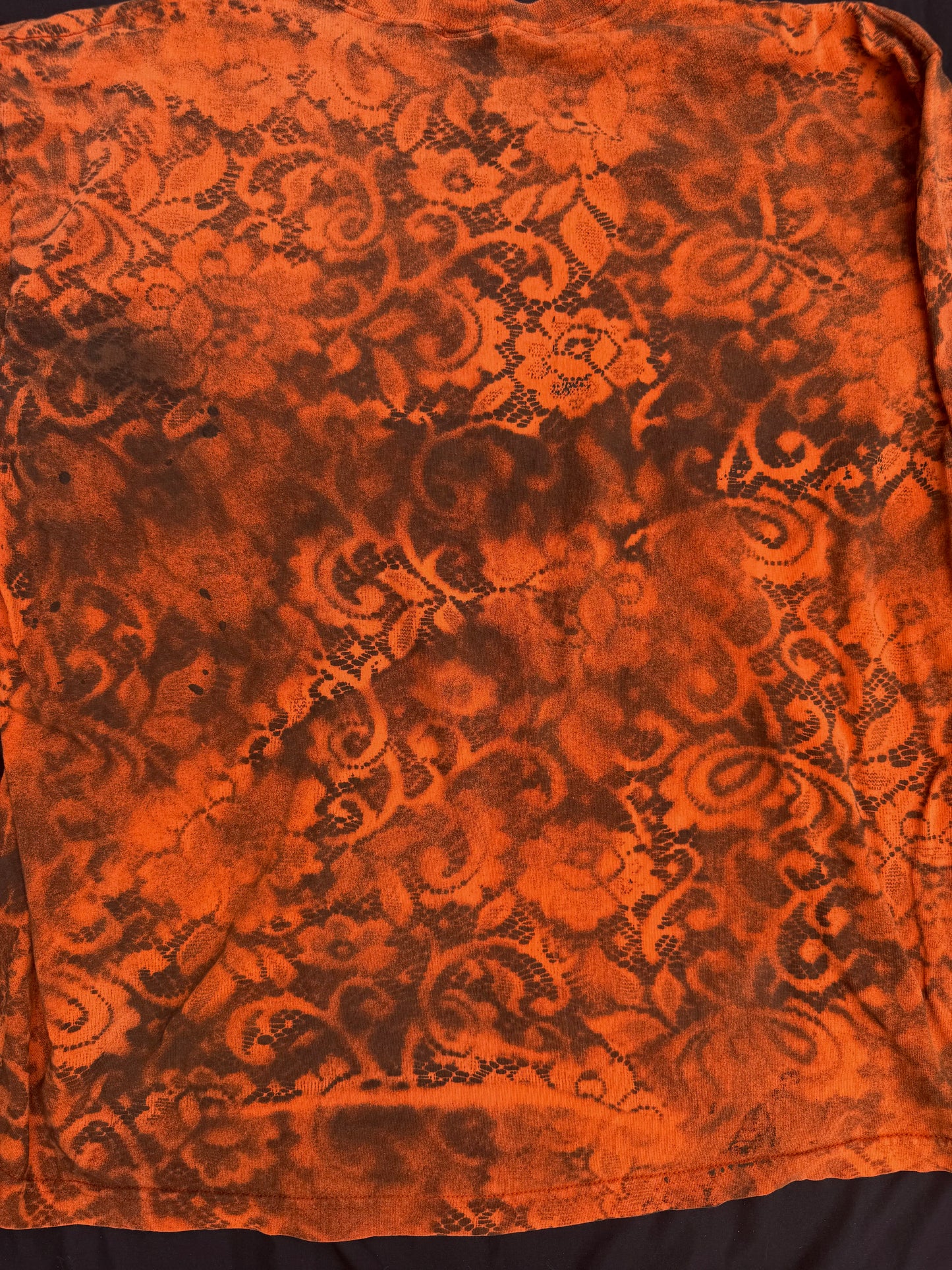 Shape patch lace spray painted long sleeve t shirt