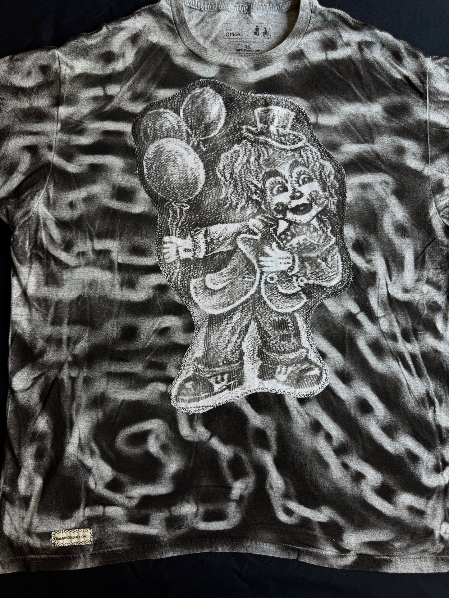 Clown chain t-shirt