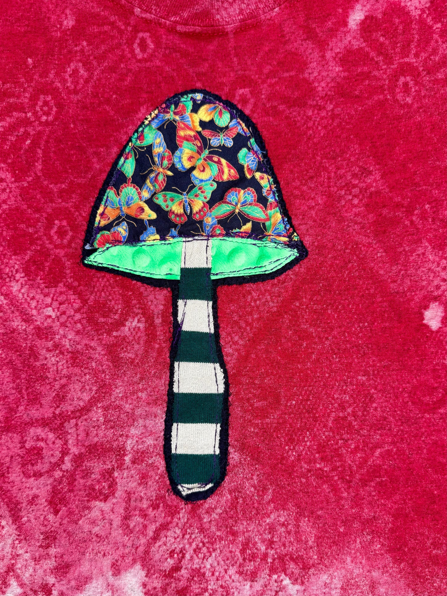 Mushroom patch bleach lace dyed t-shirt