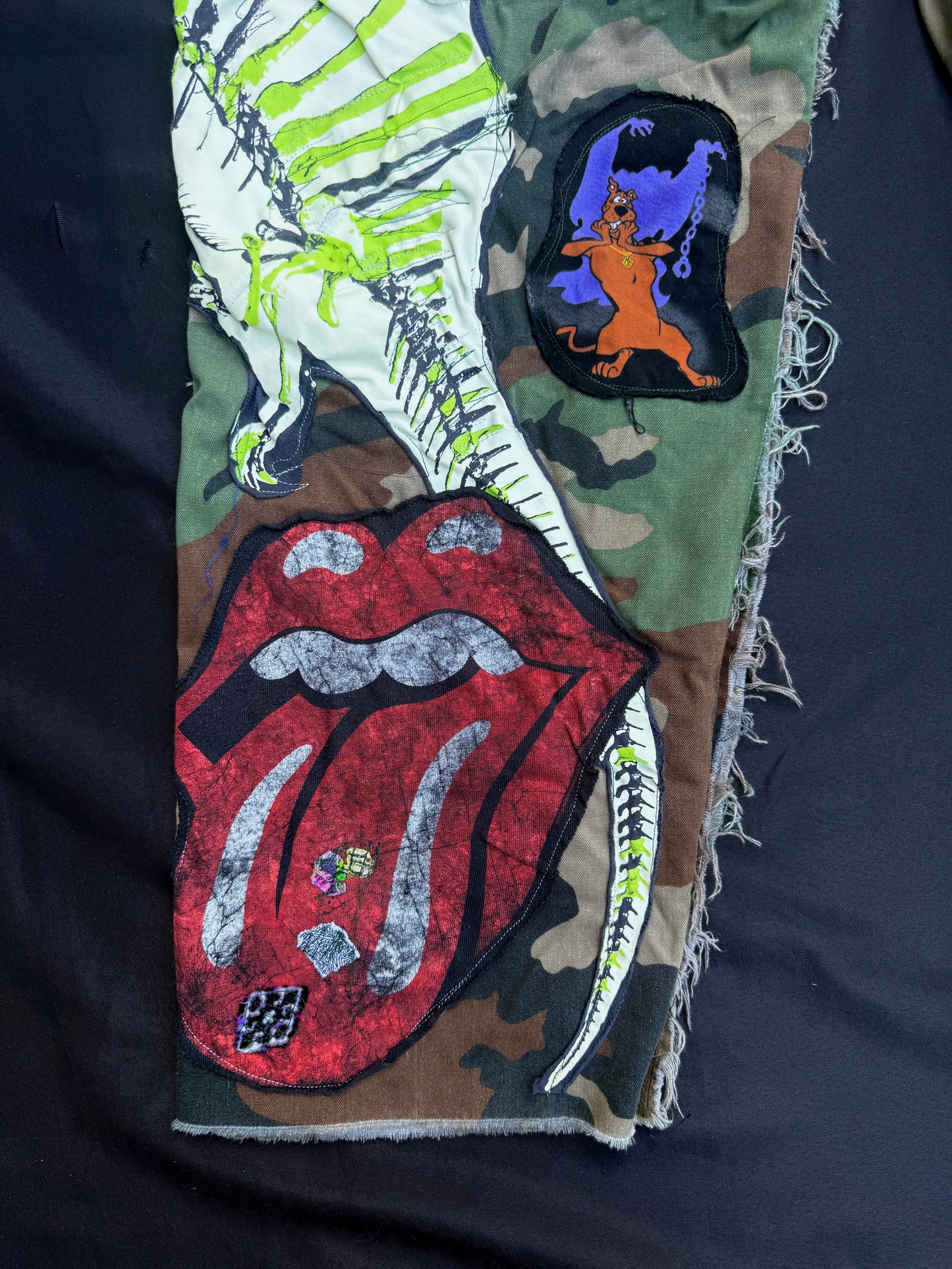 Collage patch camo jeans