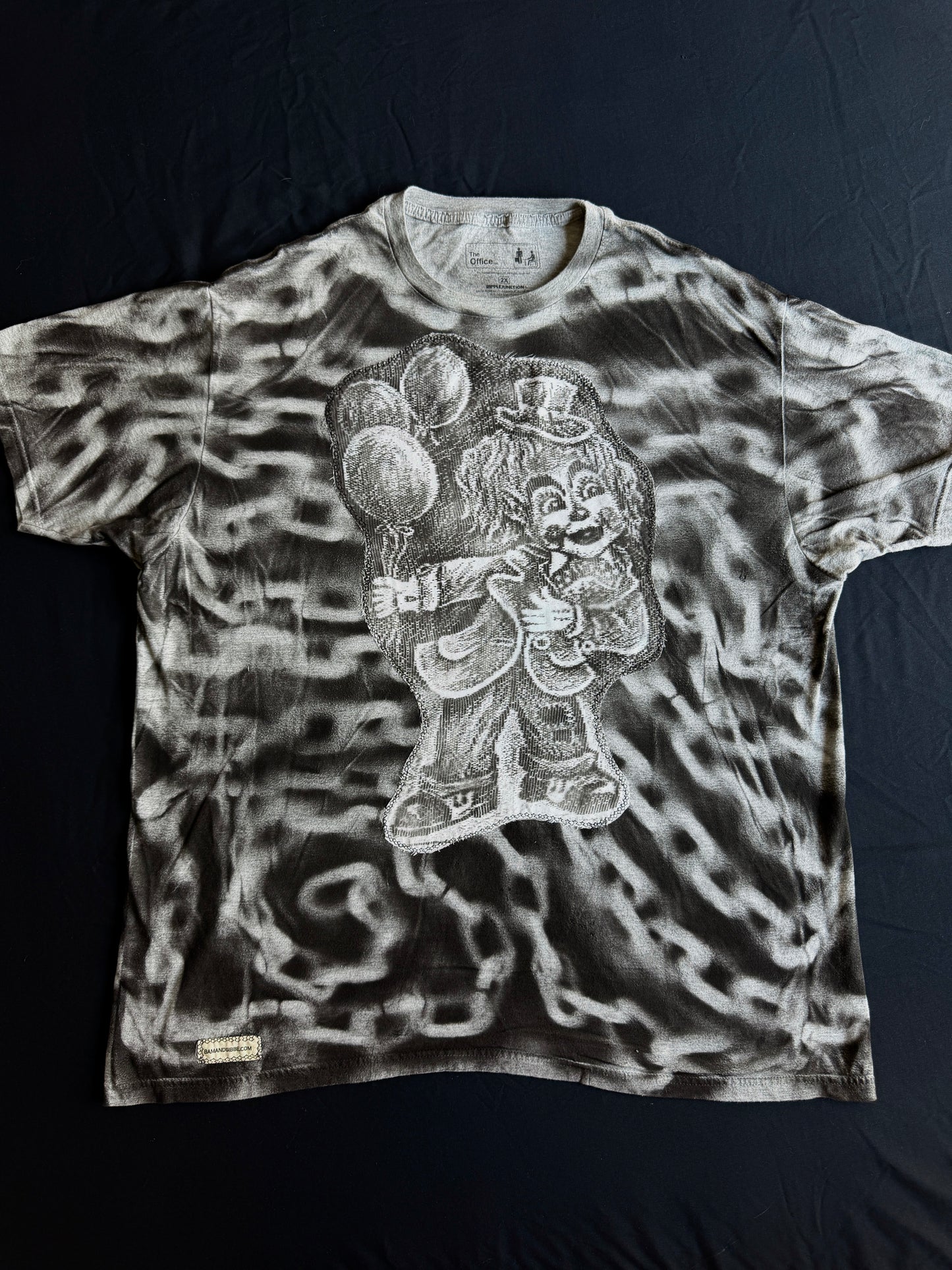Clown chain t-shirt
