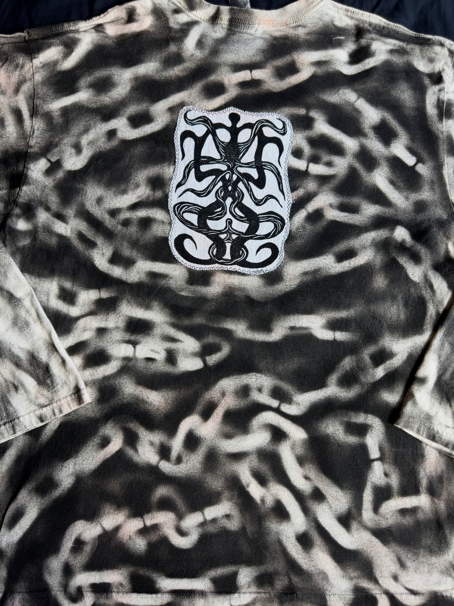Clown chain long sleeve