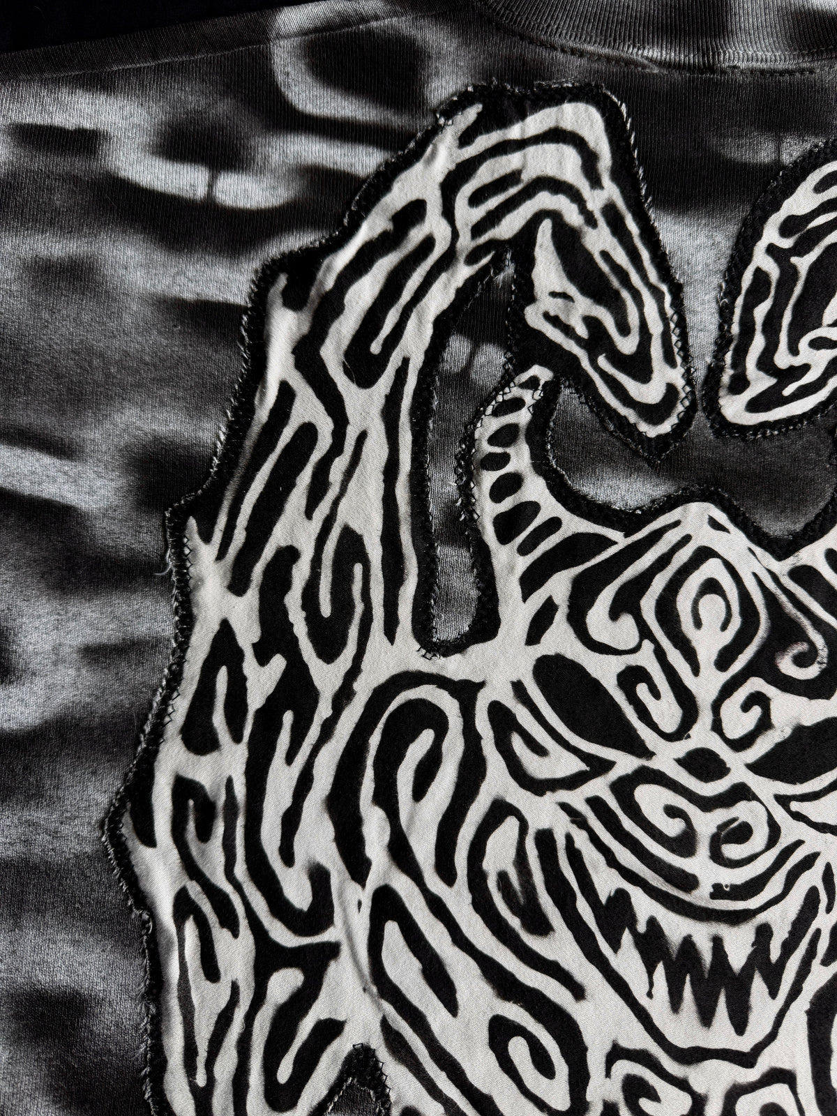 Gargoyle chain crewneck