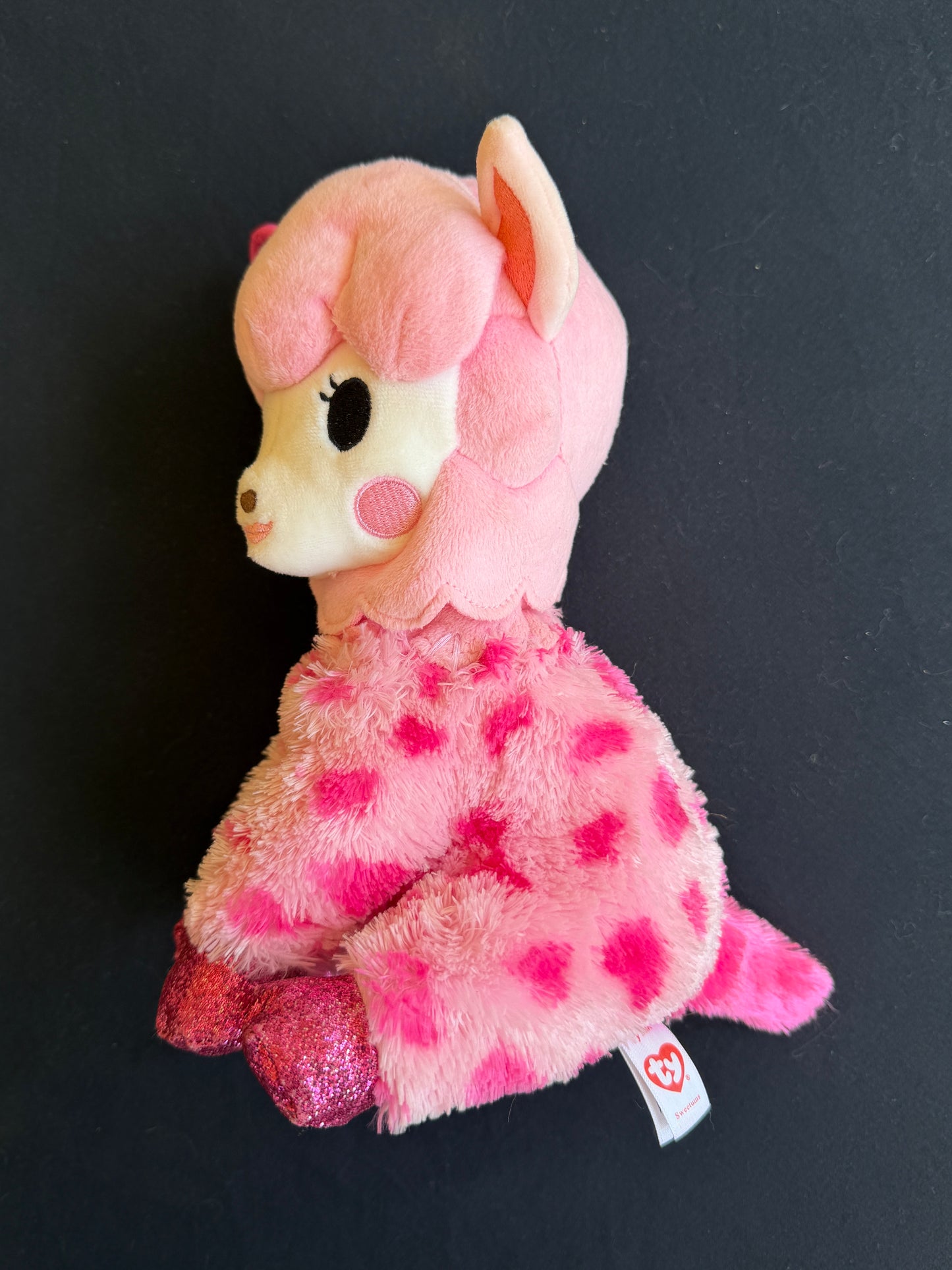 Reese (animal crossing) + pink cheetah keychain buddy