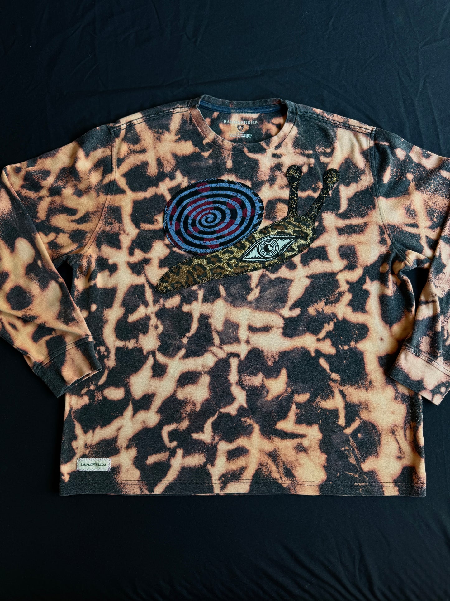 Snail eye lightweight crewneck