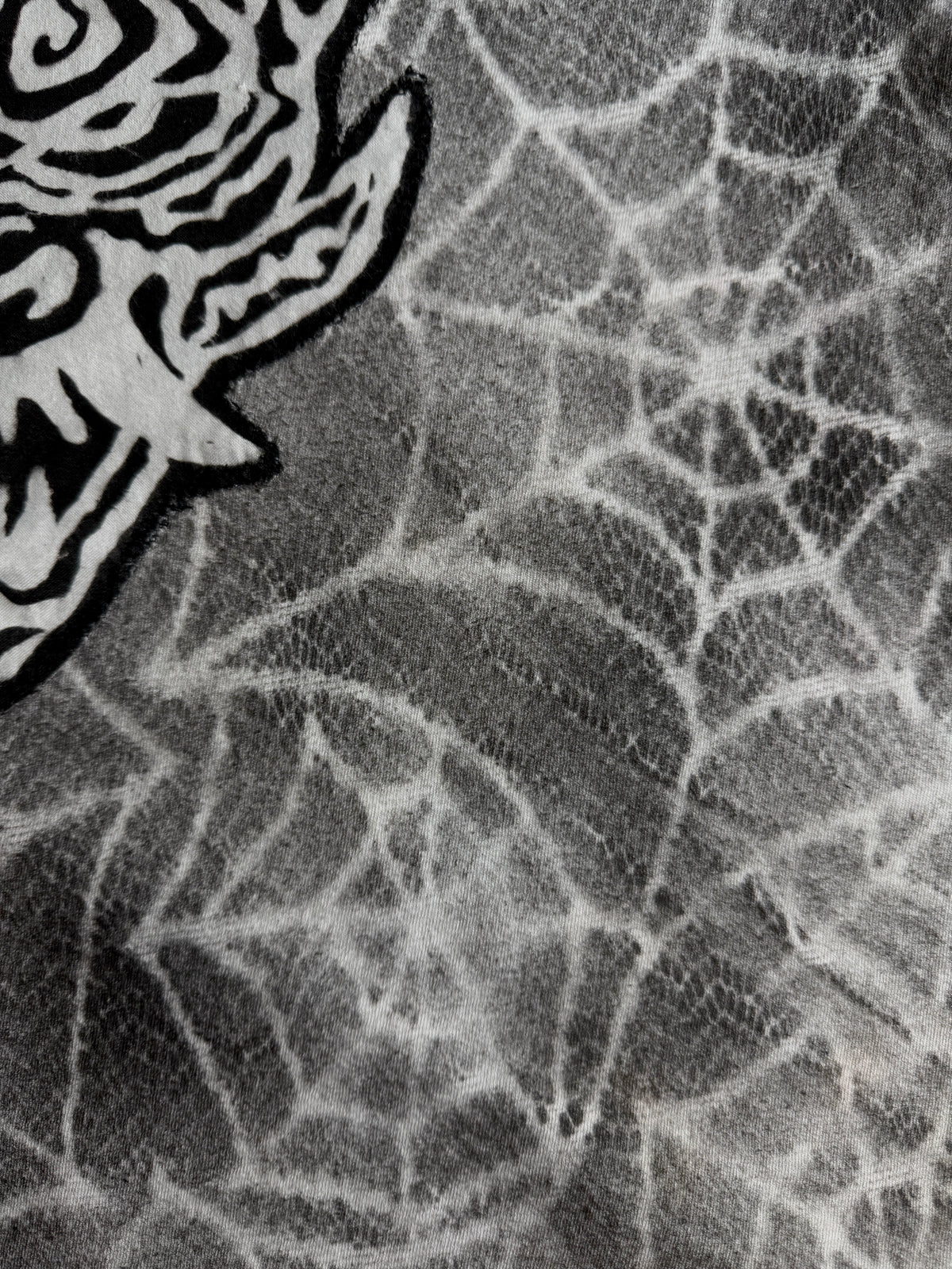 ONI spider web t-shirt