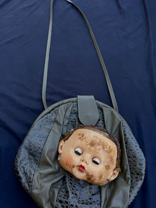 Baby toad purse