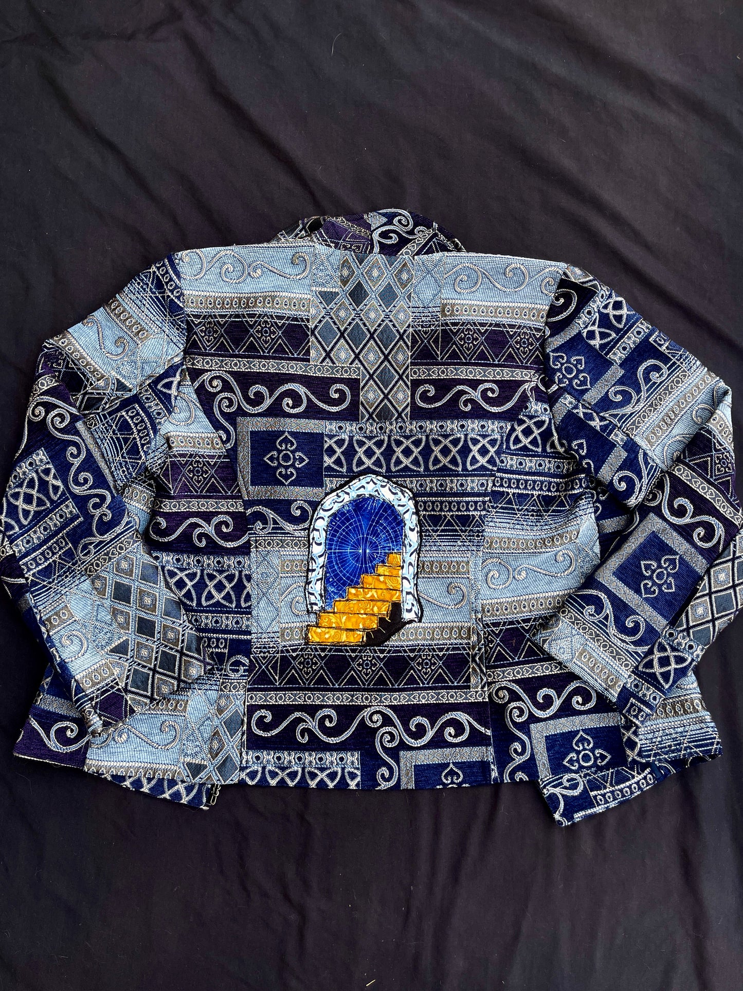 Portal swirl jacket