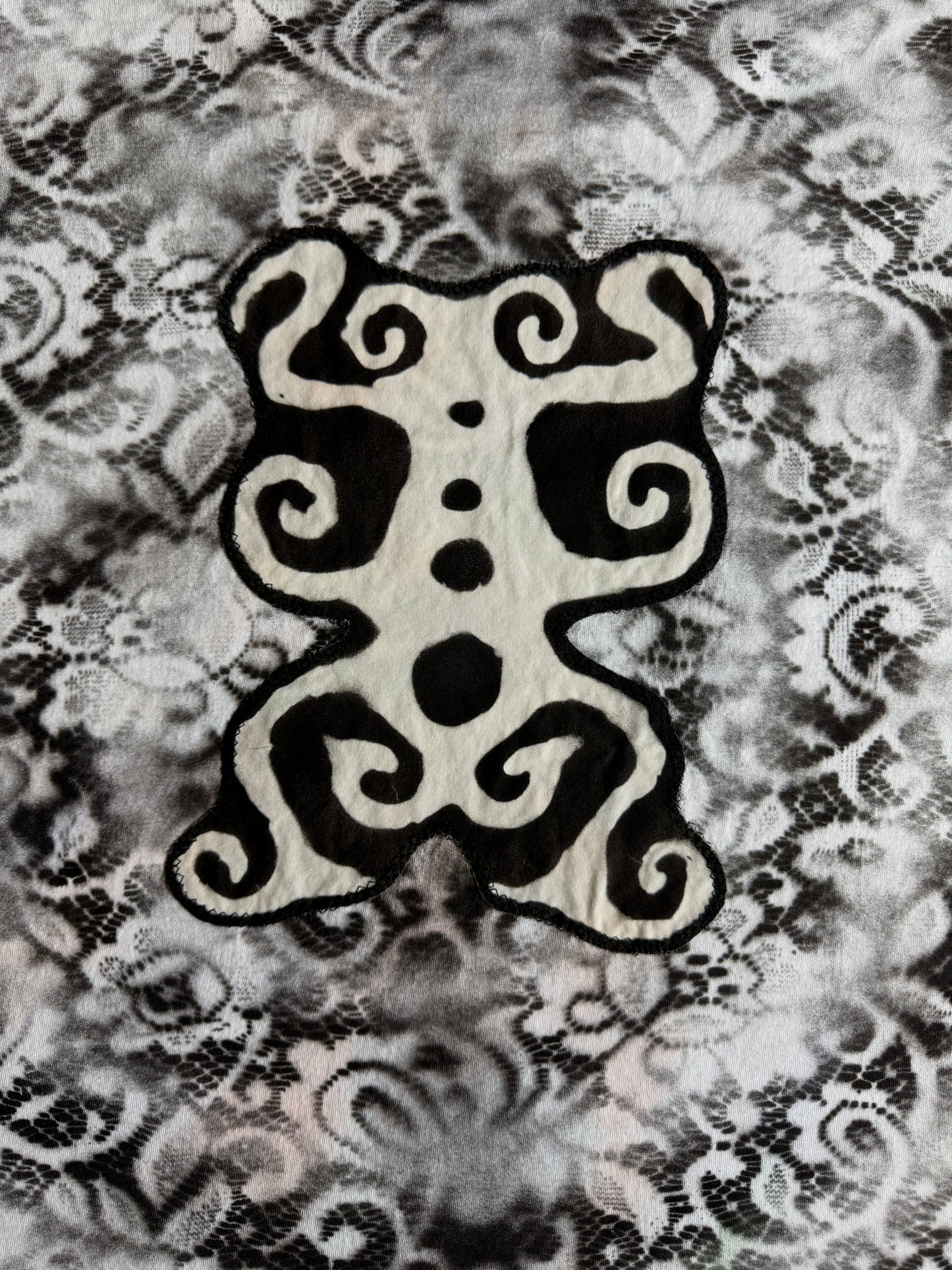 ONI swirl lace t-shirt
