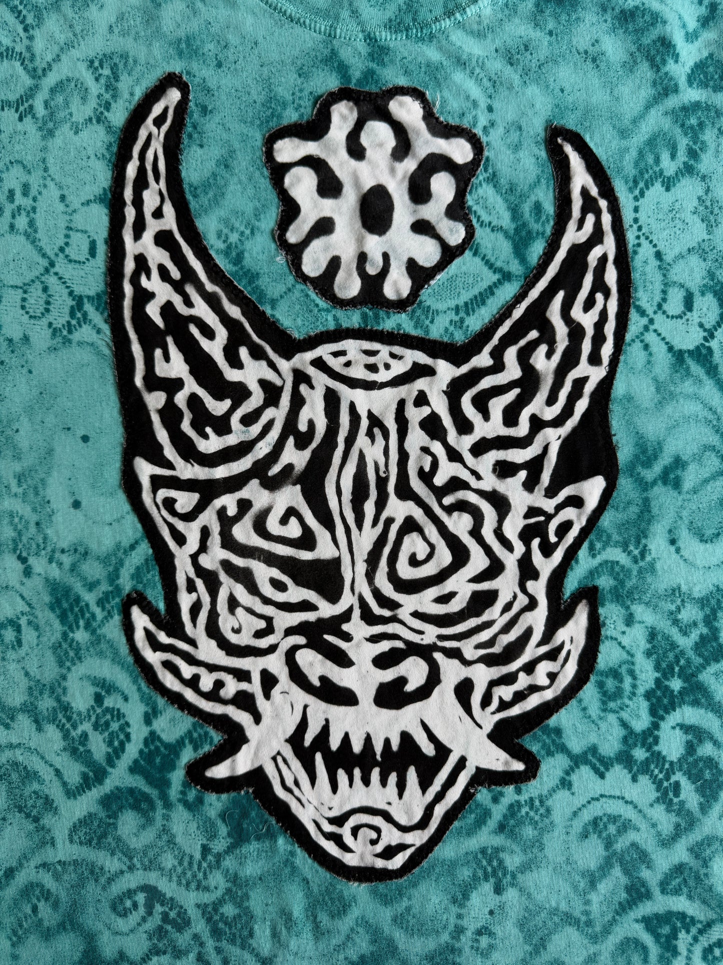 ONI swirl lace t-shirt