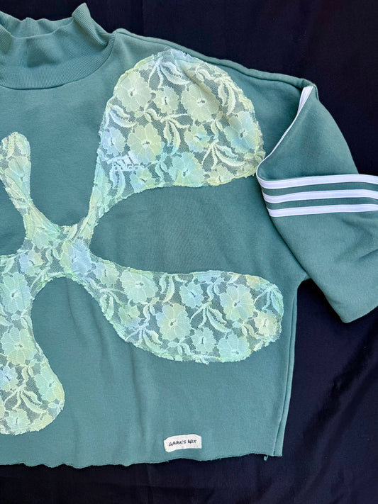 Blob lace shape patch sweatshirt