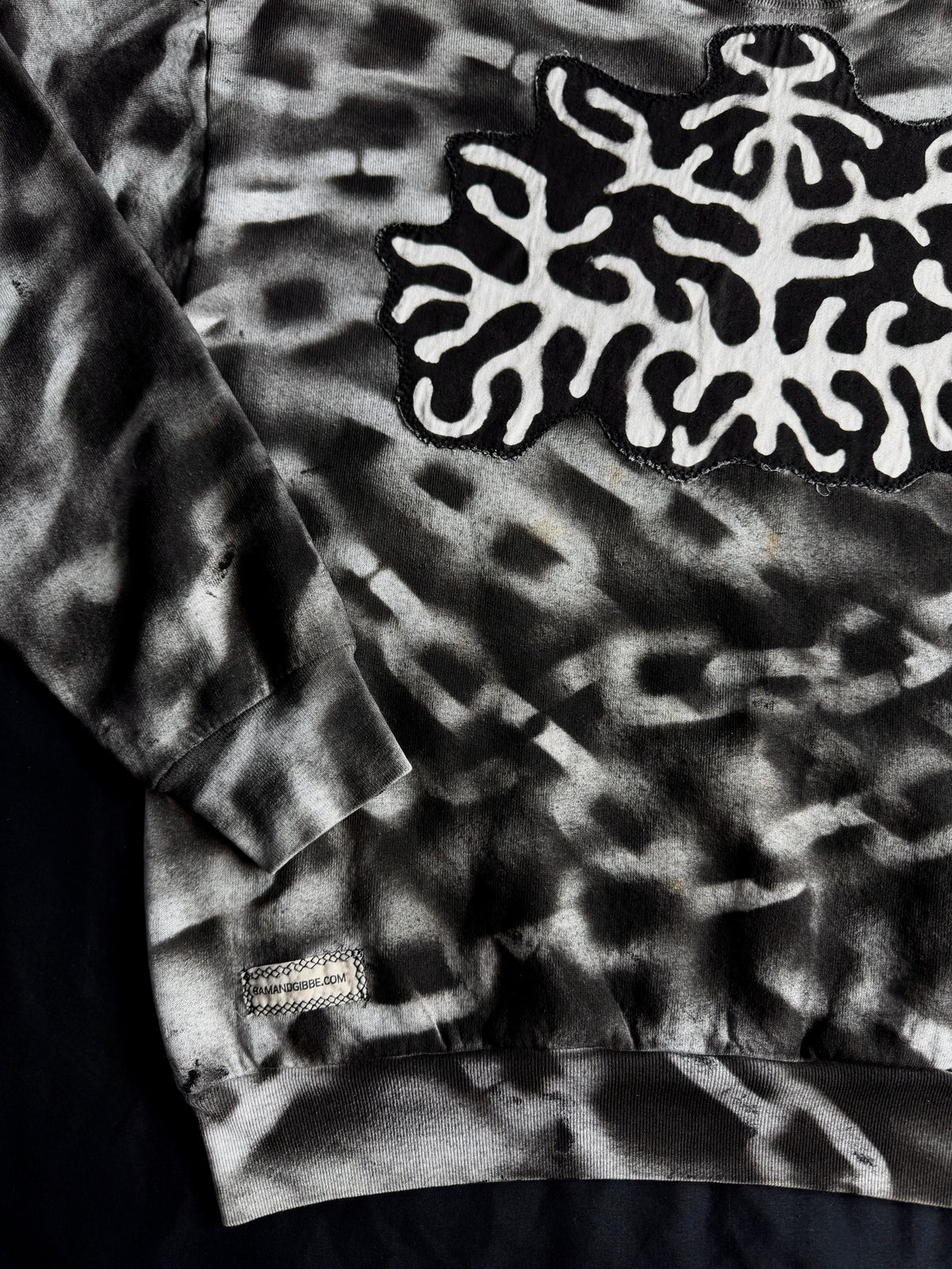 Gargoyle chain crewneck