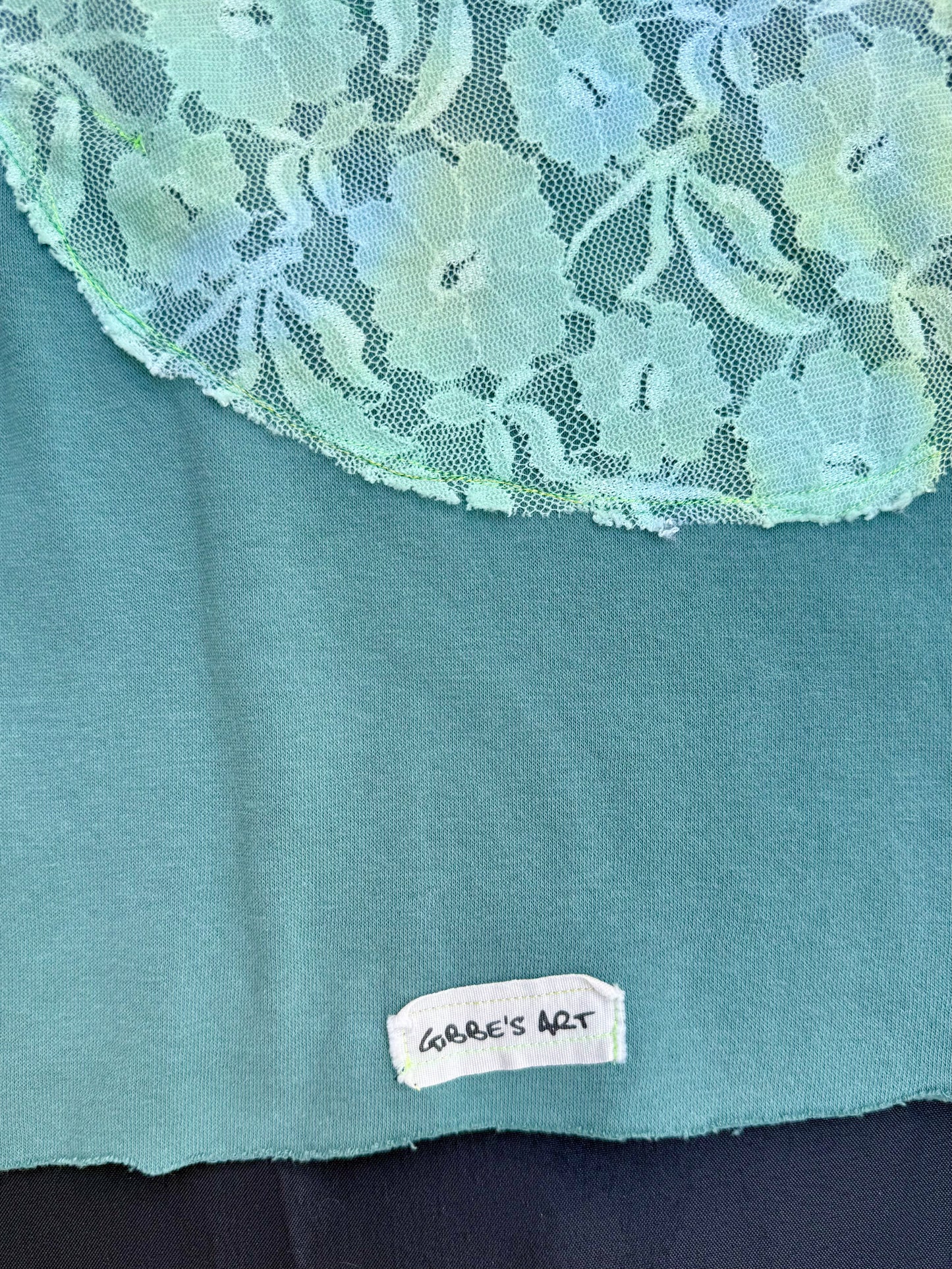 Blob lace shape patch sweatshirt